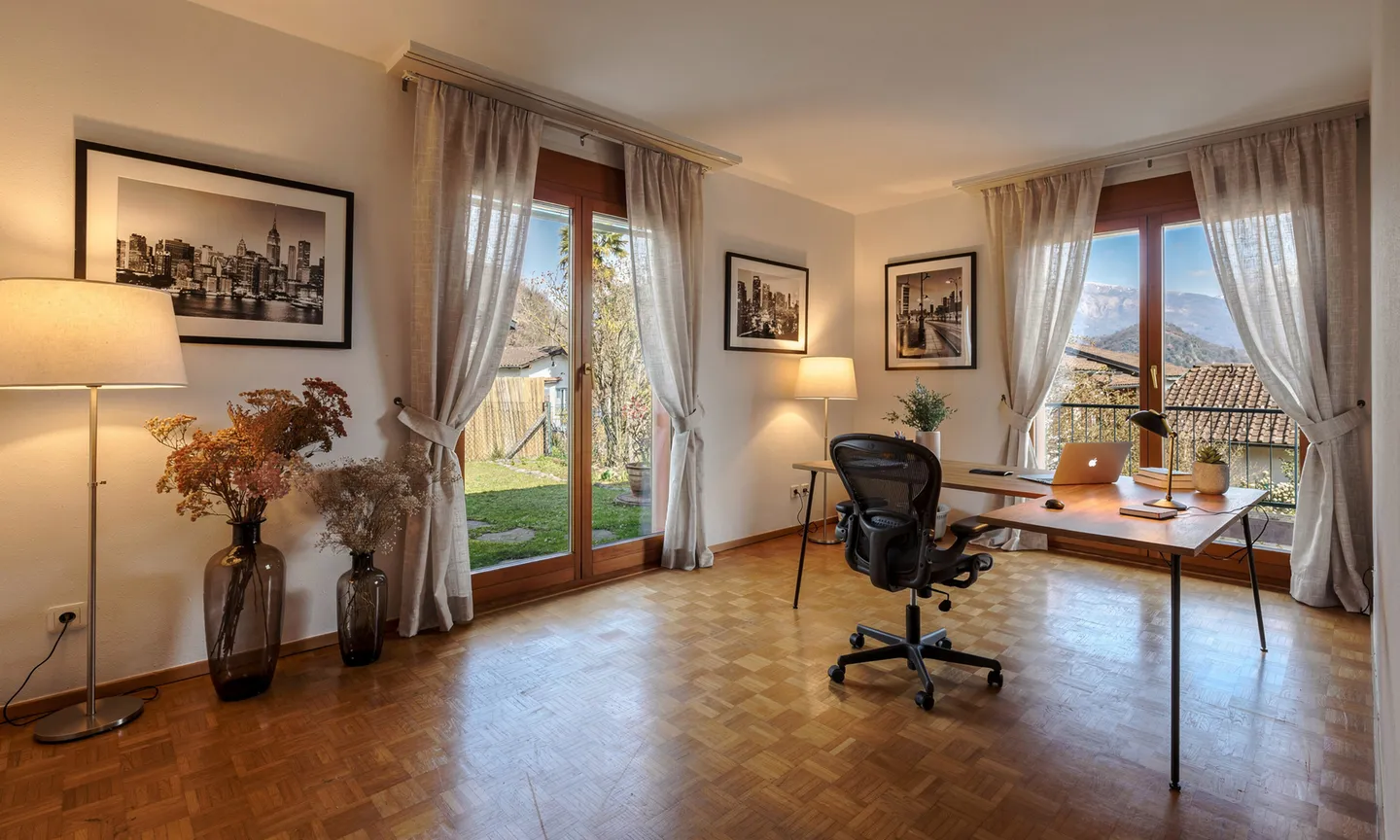 SPACIOUS 4.5 ROOMS INDEPENDENT WITH PRIVATE GARDEN IN MANNO - Photo 6 of 10