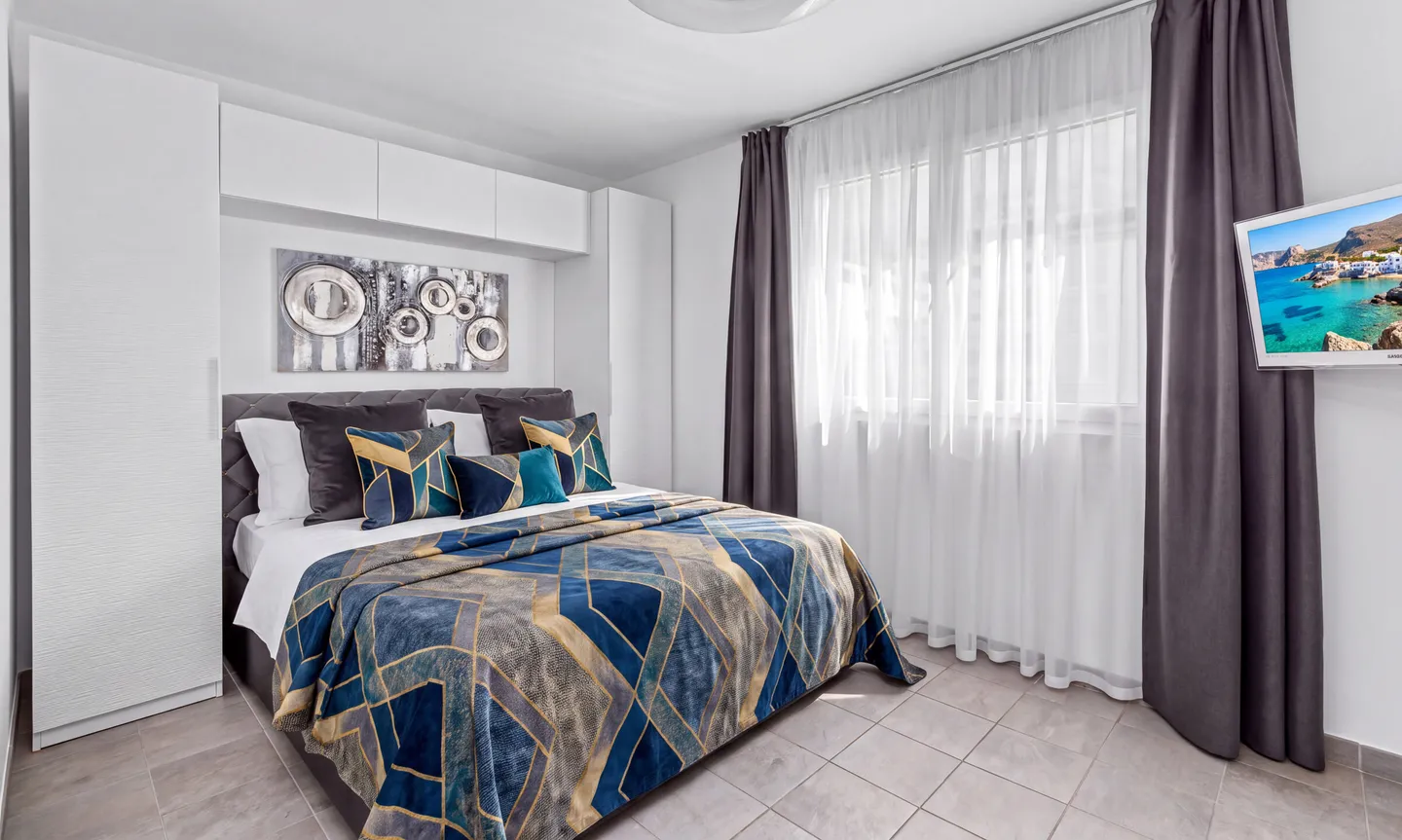 SPACIOUS AND MODERN 4.5 ROOMS WITH TERRACE IN LUGANO-PREGASSONA - Photo 8 of 12