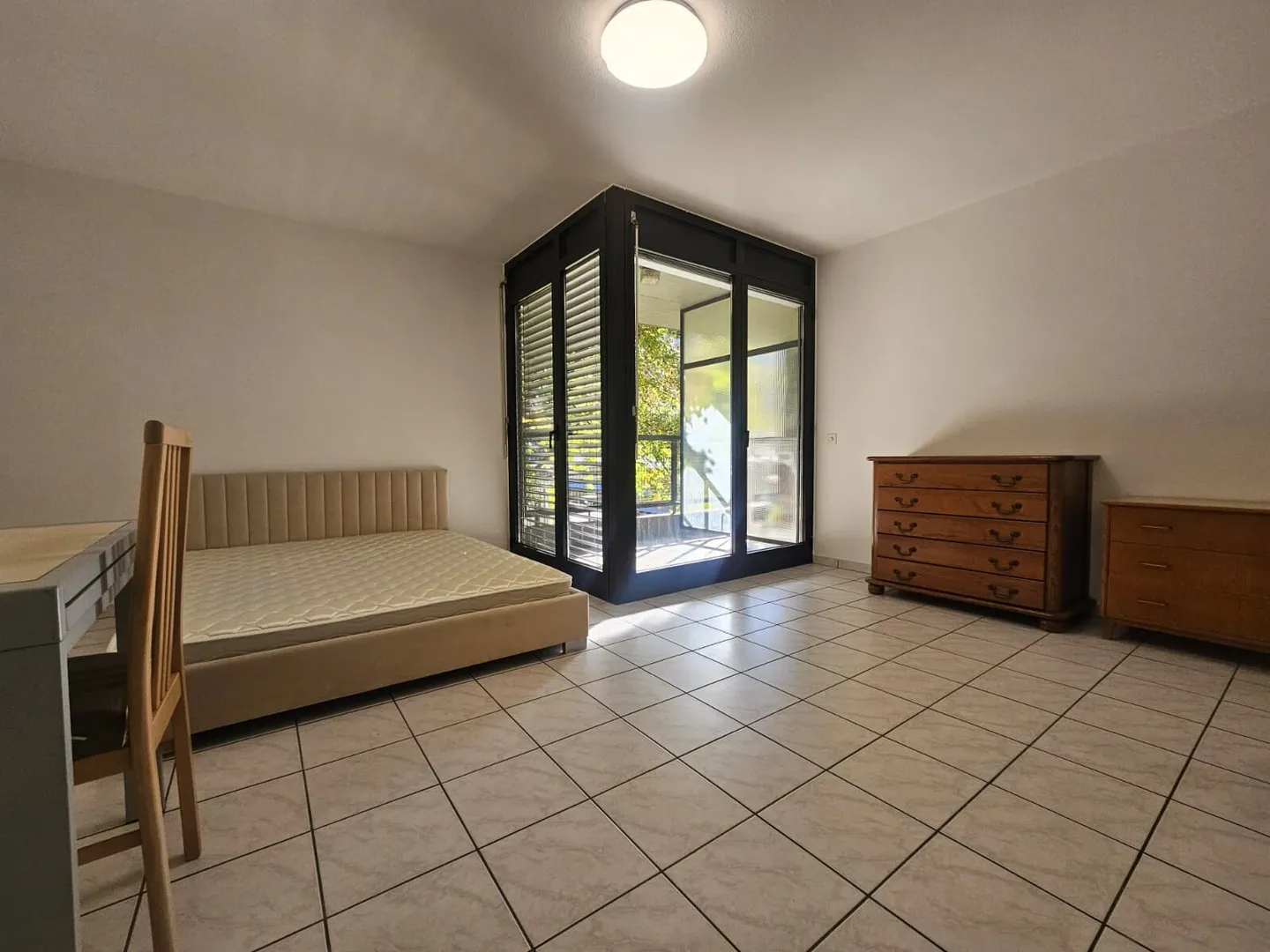 MIETE 1,5 ZIMMER IN EINER BEQUEMEN GEGEN MIT LUGANO CORNAREDO - Foto 3 von 6
