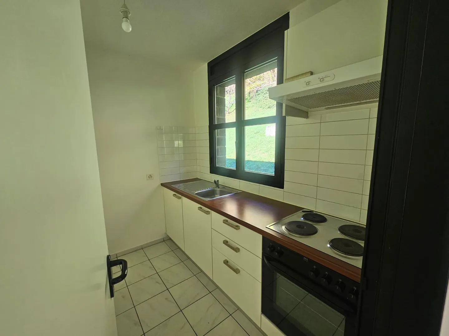 MIETE 1,5 ZIMMER IN EINER BEQUEMEN GEGEN MIT LUGANO CORNAREDO - Foto 4 von 6