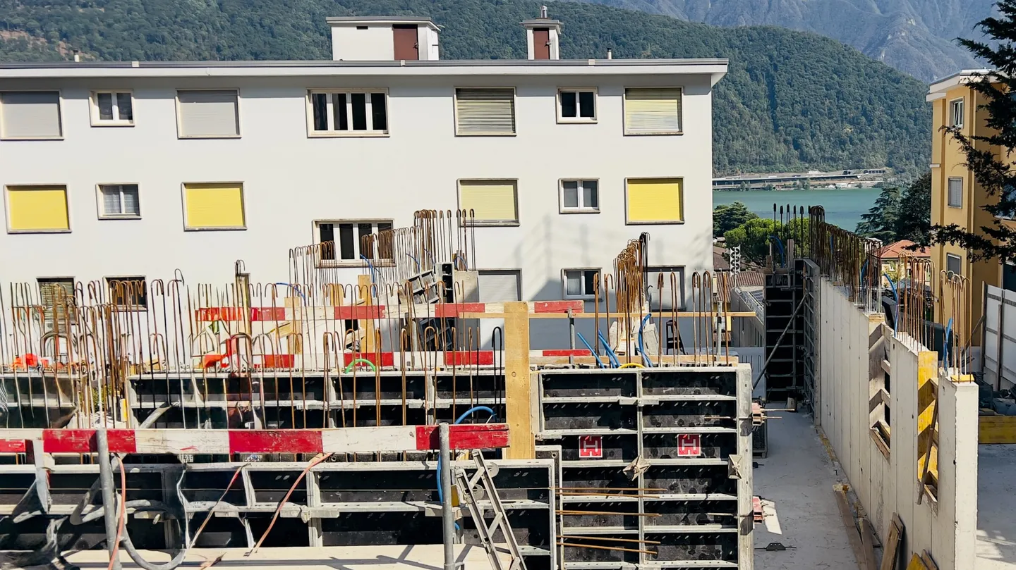 NUOVI MODERNI 4.5 LOCALI CON GIARDINO E VISTA LAGO A MELIDE - Foto 8 von 10