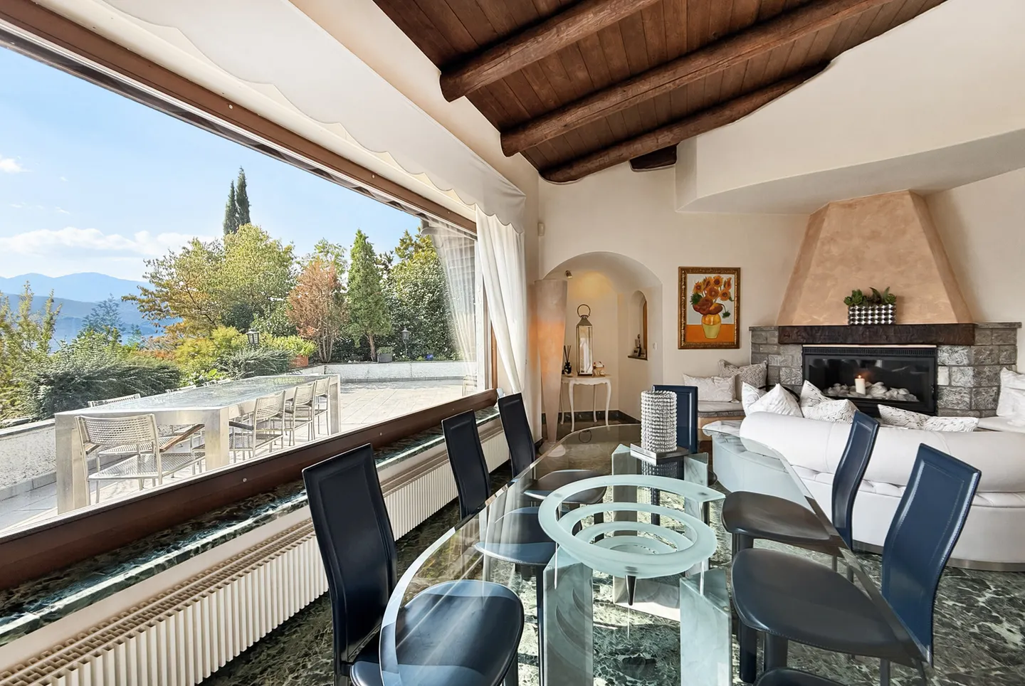 STUNNING 5.5-ROOM VILLA WITH LAKE VIEW AND POOL IN PURA - Photo 8 of 13