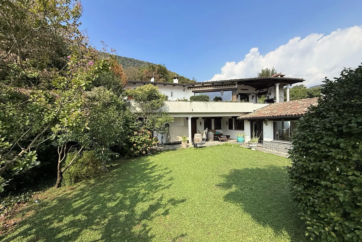 STUNNING 5.5-ROOM VILLA WITH LAKE VIEW AND POOL IN PURA - Photo 13 of 13