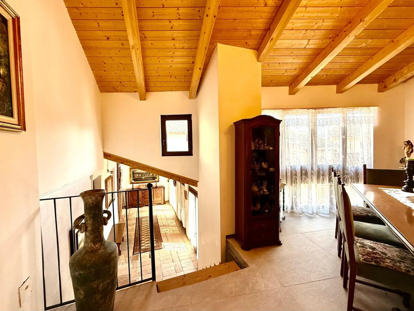 SCHÖNE HISTORISCHE WOHNUNG MIT 14 RÄUMEN IM ZENTRUM VON SESSA - Foto 4 von 13