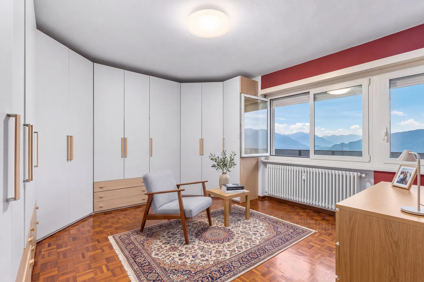 VILLA INDÉPENDANTE RÉNOVÉE AVEC VUE OUVERTE À VACALLO - Photo 11 sur 13