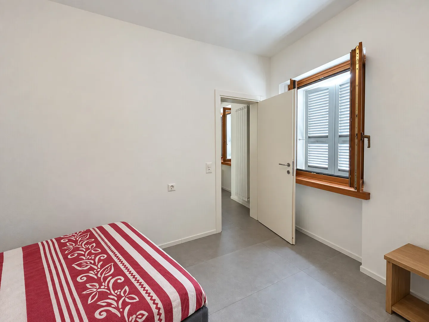 EXCELLENT AFFAIRE - IMMEUBLE À REVENUS À MORBIO INFERIORE - Photo 8 sur 9