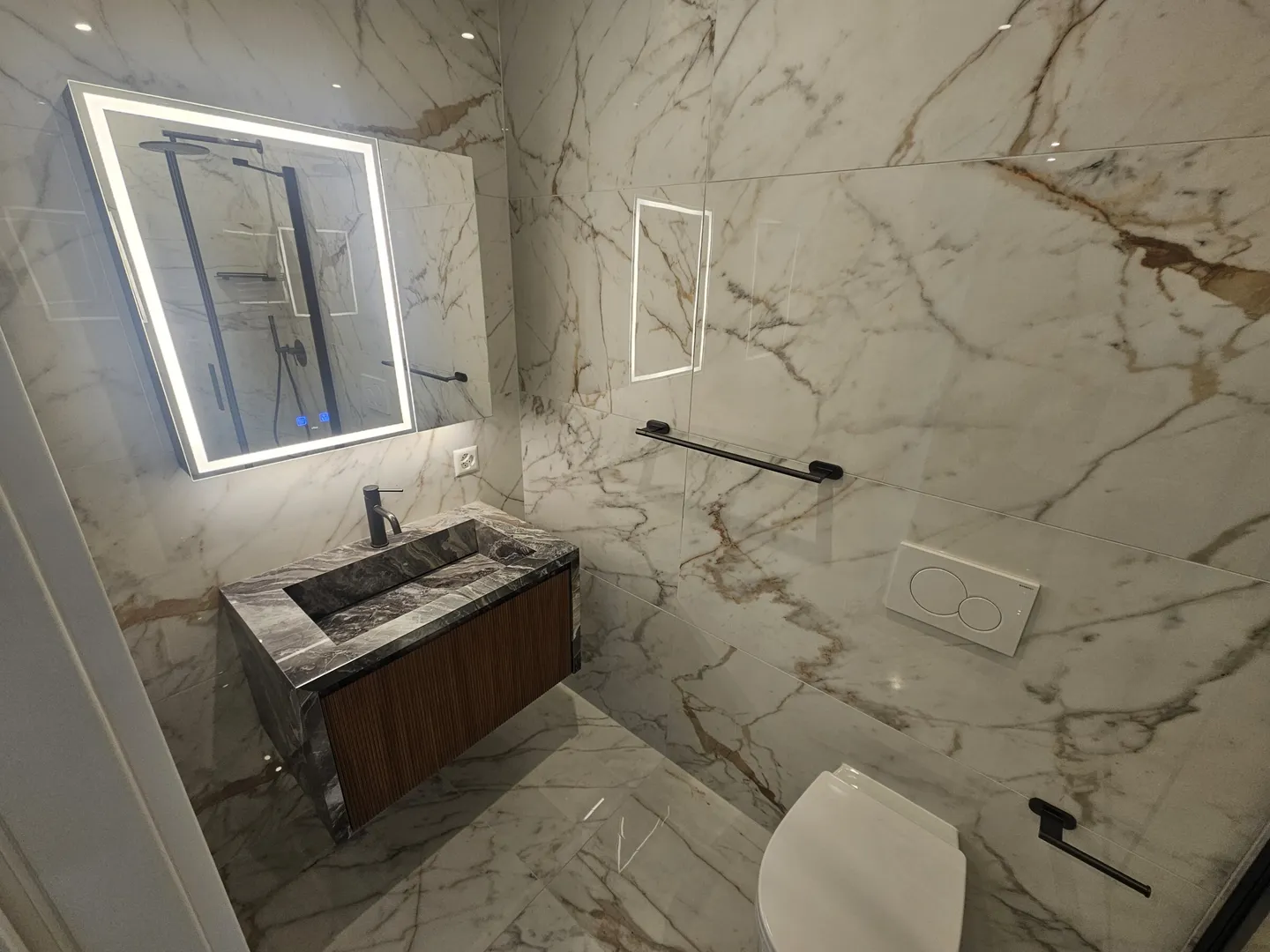 FOR RENT NEW AND BEAUTIFUL 3.5 ROOMS IN LUMINO - Photo 5 of 9