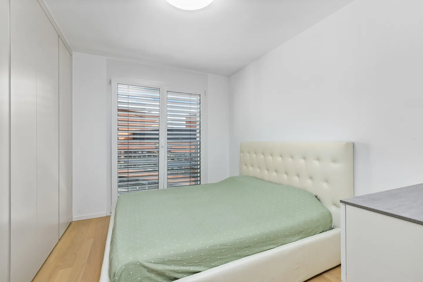 MODERNES 3.5 ZIMMER MIT GROSSER TERRASSE IN AGNO - Foto 6 von 10