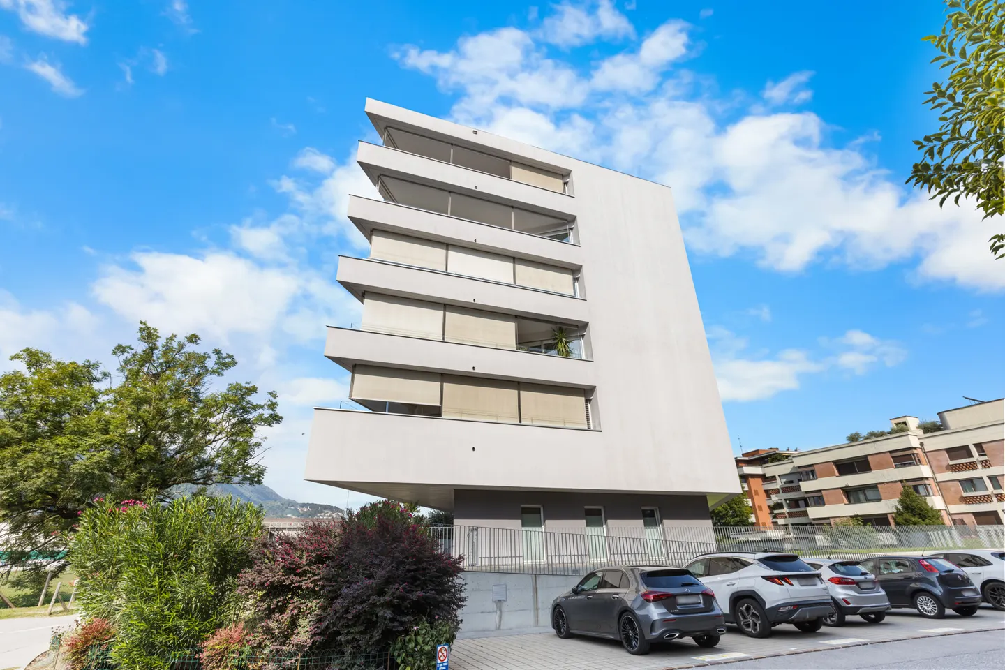 MODERNES 3.5 ZIMMER MIT GROSSER TERRASSE IN AGNO - Foto 9 von 10