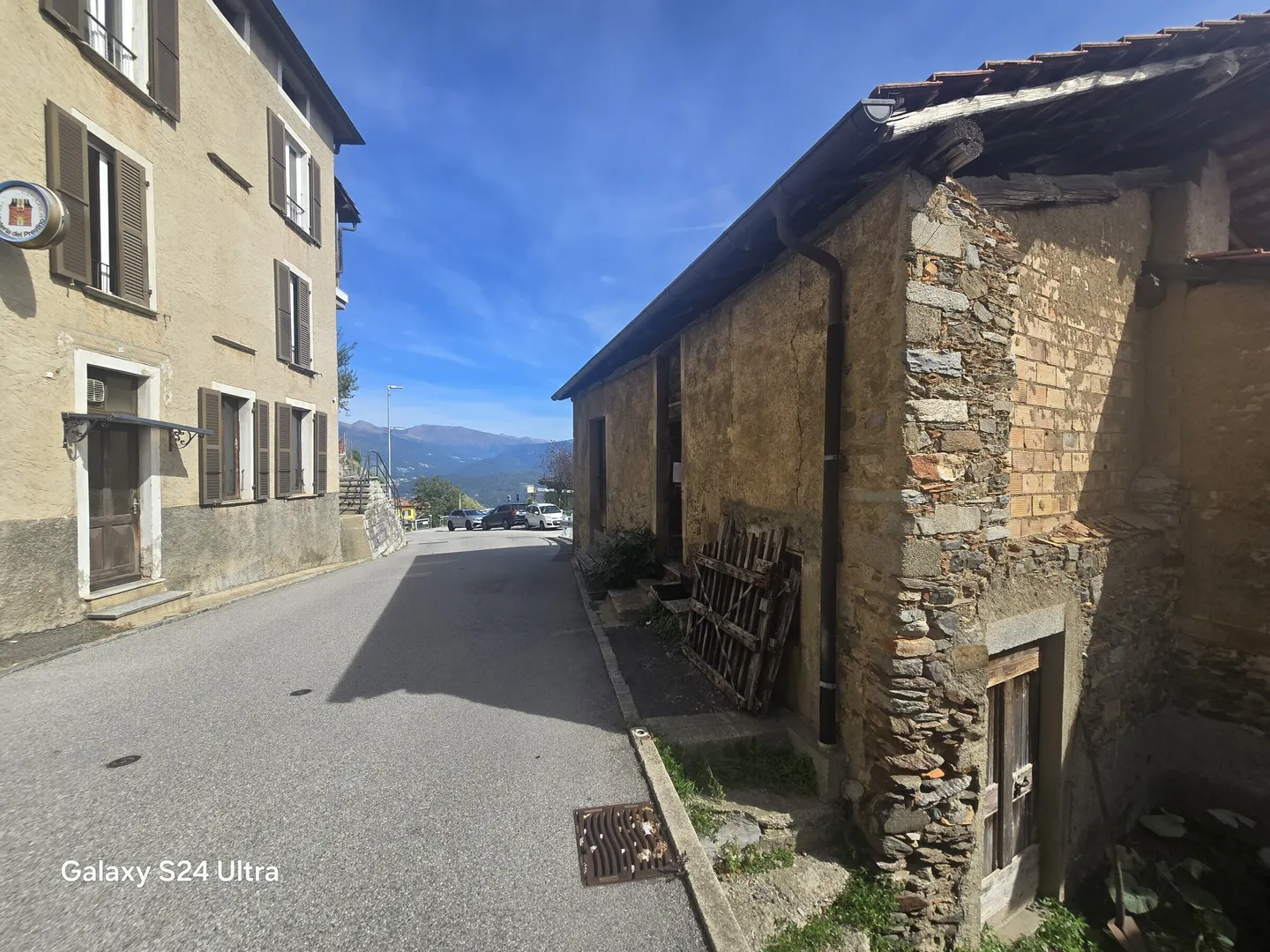 BUILDABLE LAND WITH RUSTIC LAKE VIEW IN CADEMARIO - Photo 6 of 9