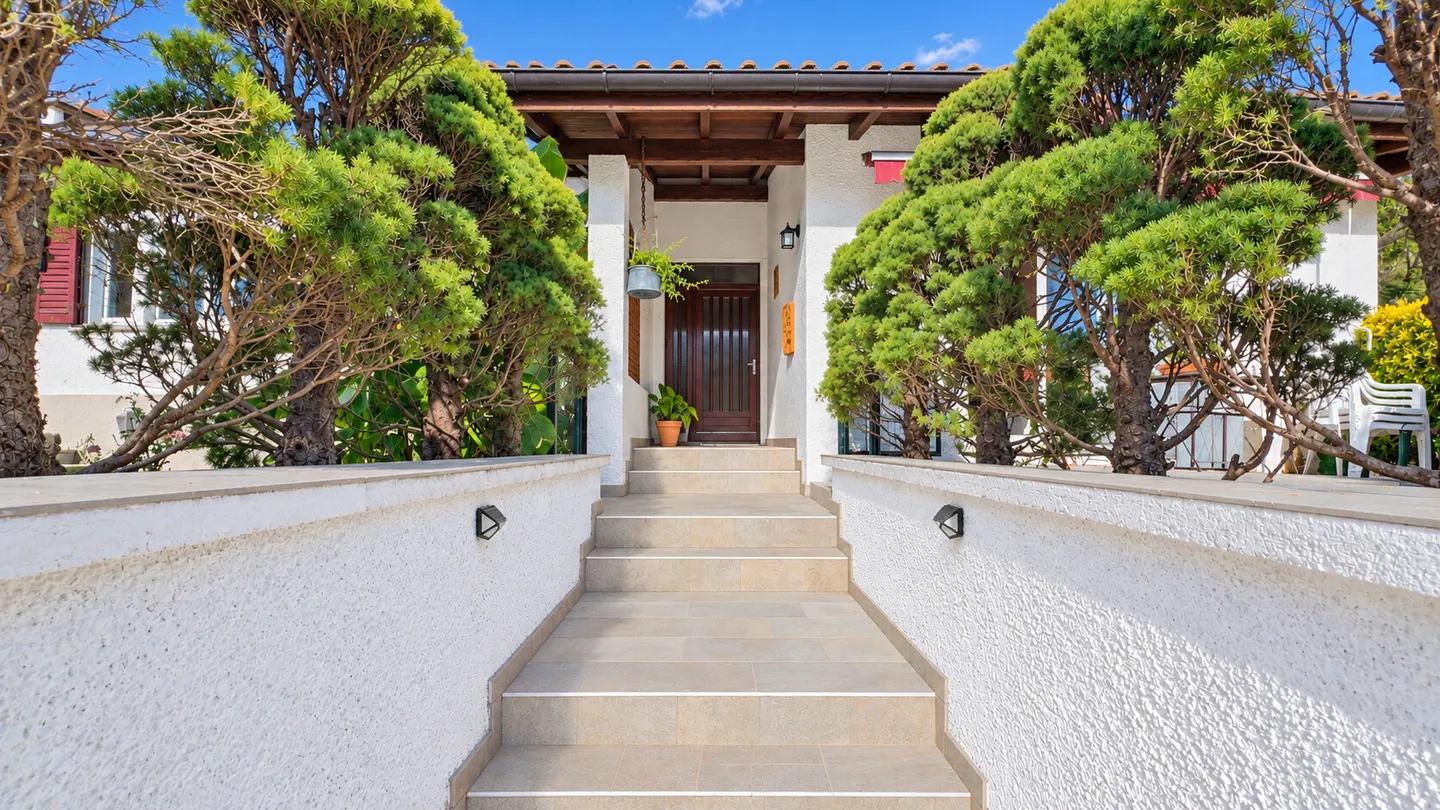 MAISON BIFAMILIALE DE 7 PIÈCES AVEC GRAND JARDIN À SESSA - Photo 7 sur 12