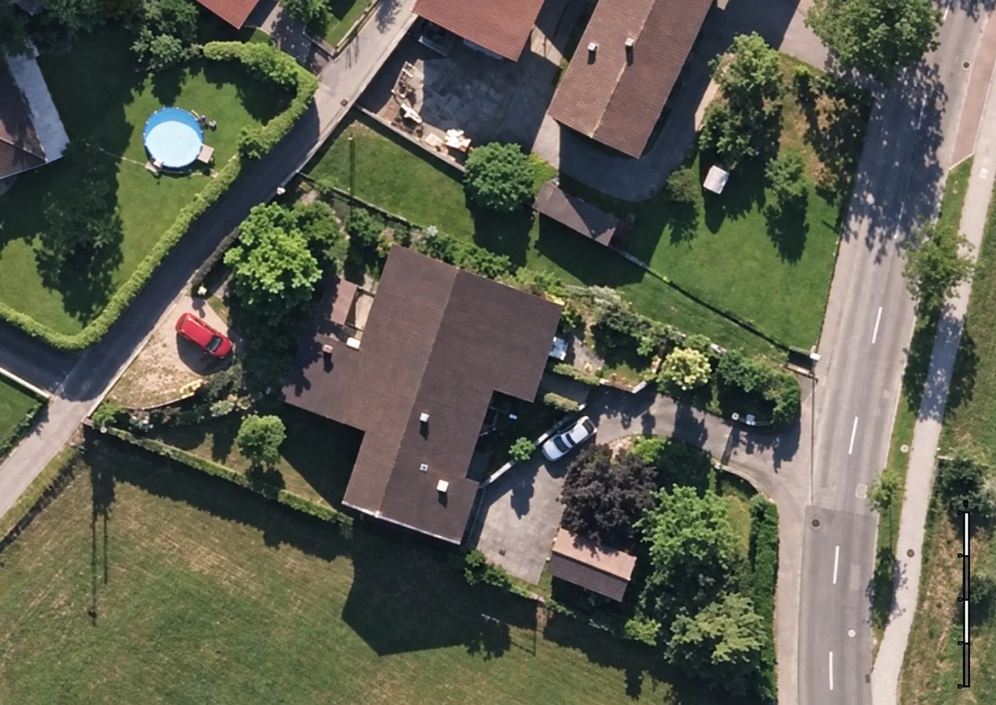 MAISON BIFAMILIALE DE 7 PIÈCES AVEC GRAND JARDIN À SESSA - Photo 10 sur 12