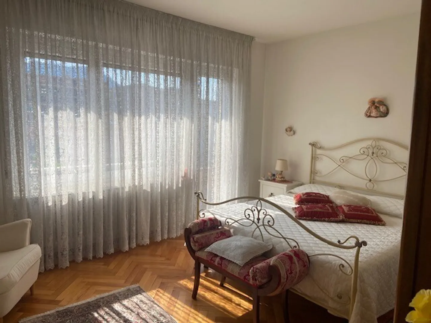 Bequeme 4,5 Zimmer im obersten Stockwerk in Chiasso - Foto 6 von 9