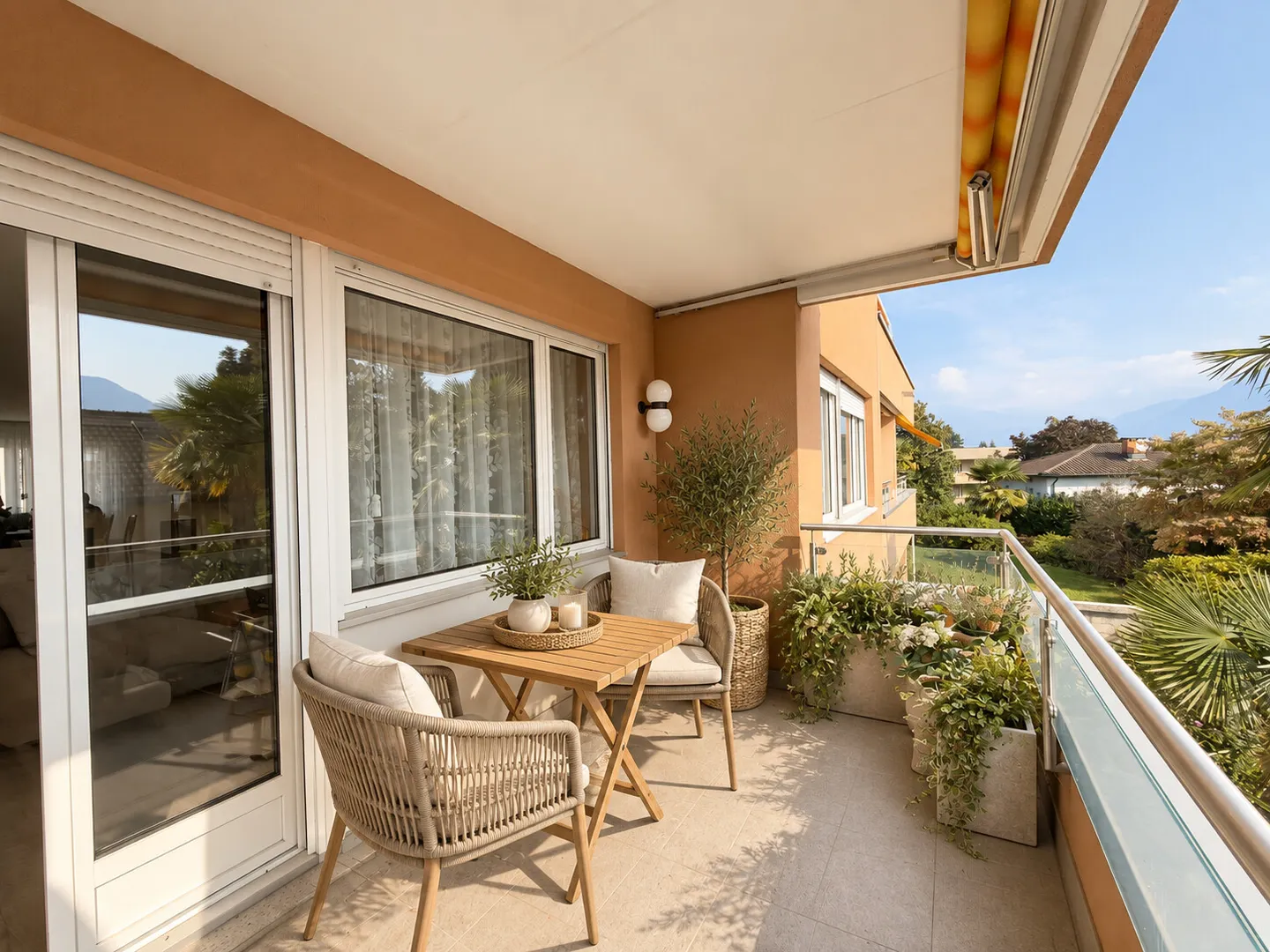 LARGE 5.5-ROOM APARTMENT WITH TERRACE IN GENTILINO - Photo 3 of 9