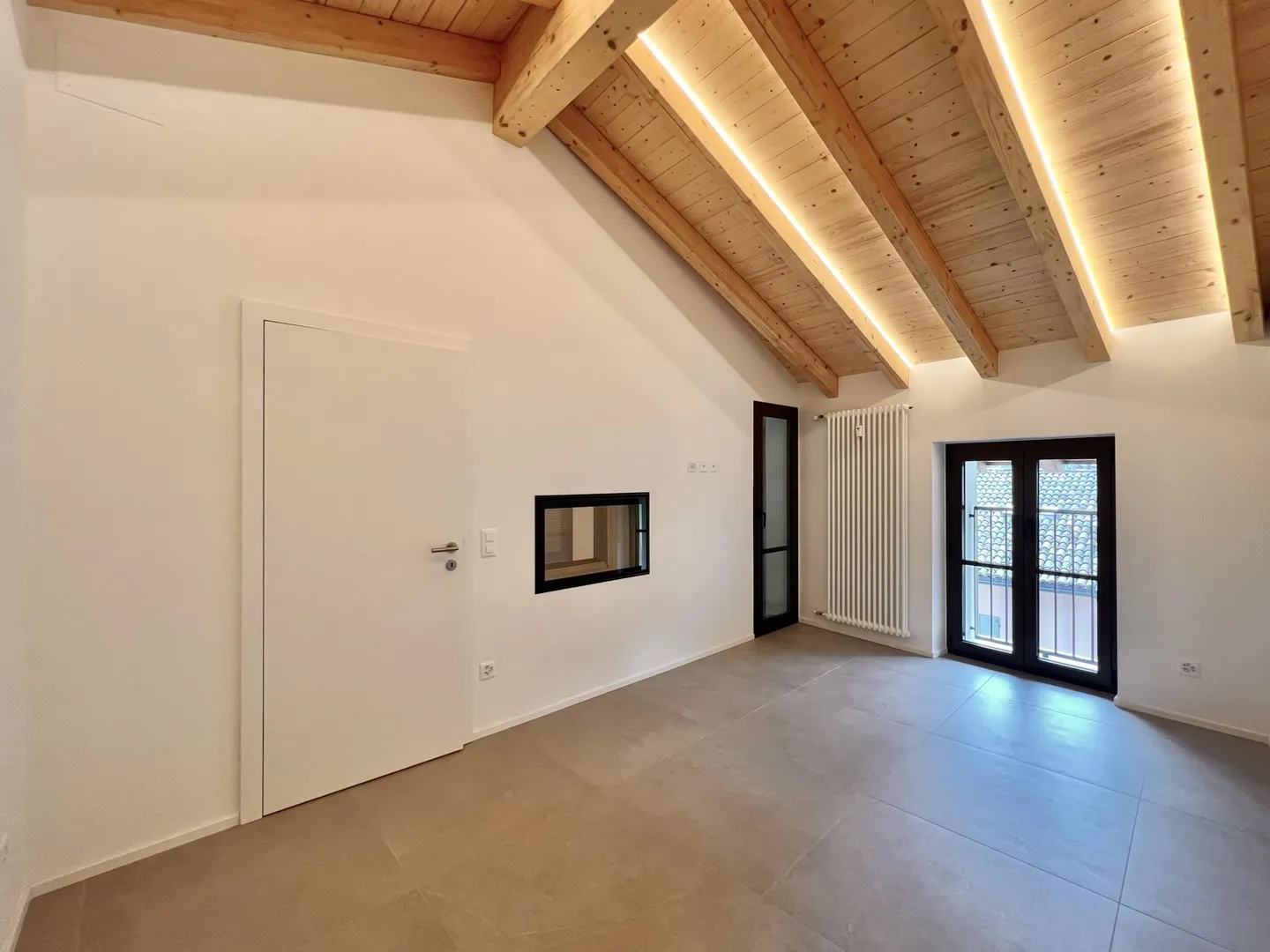 FOR RENT: Charming 2.5 Rooms with Balcony in Riva San Vitale - Photo 5 of 9