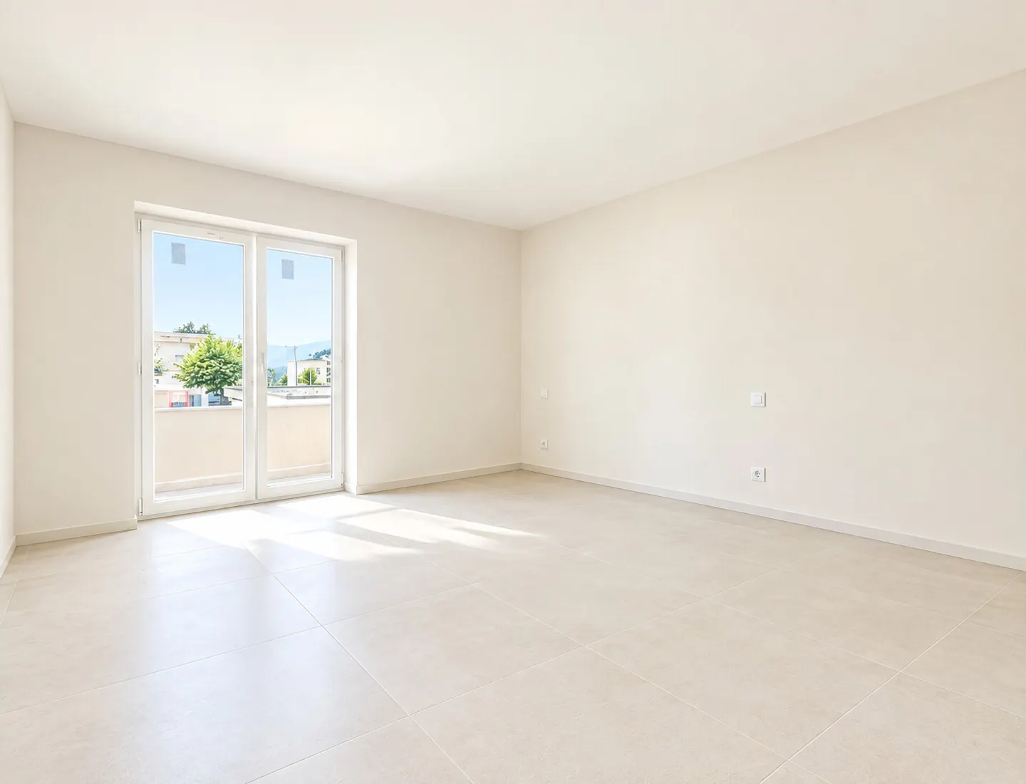 À LOUER 3.5 PIÈCES EN RÉNOVATION AVEC TERRASSE À BALERNA - Photo 3 sur 7