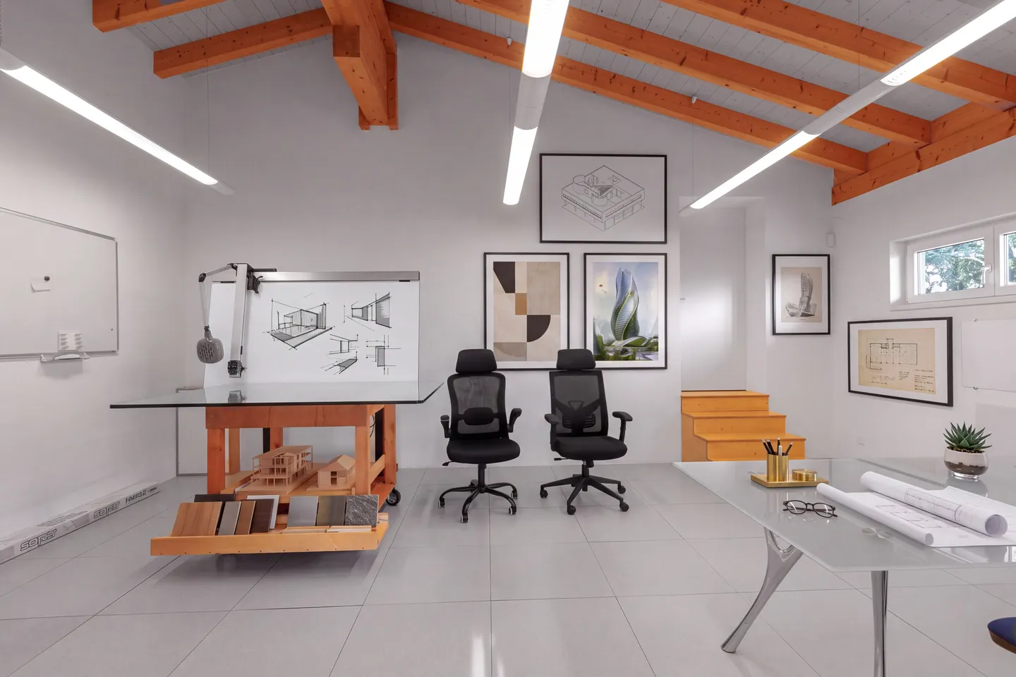 COMMERCIAL BUILDING WITH OFFICES AND PARKING SPACES IN BESAZIO - Photo 7 of 12