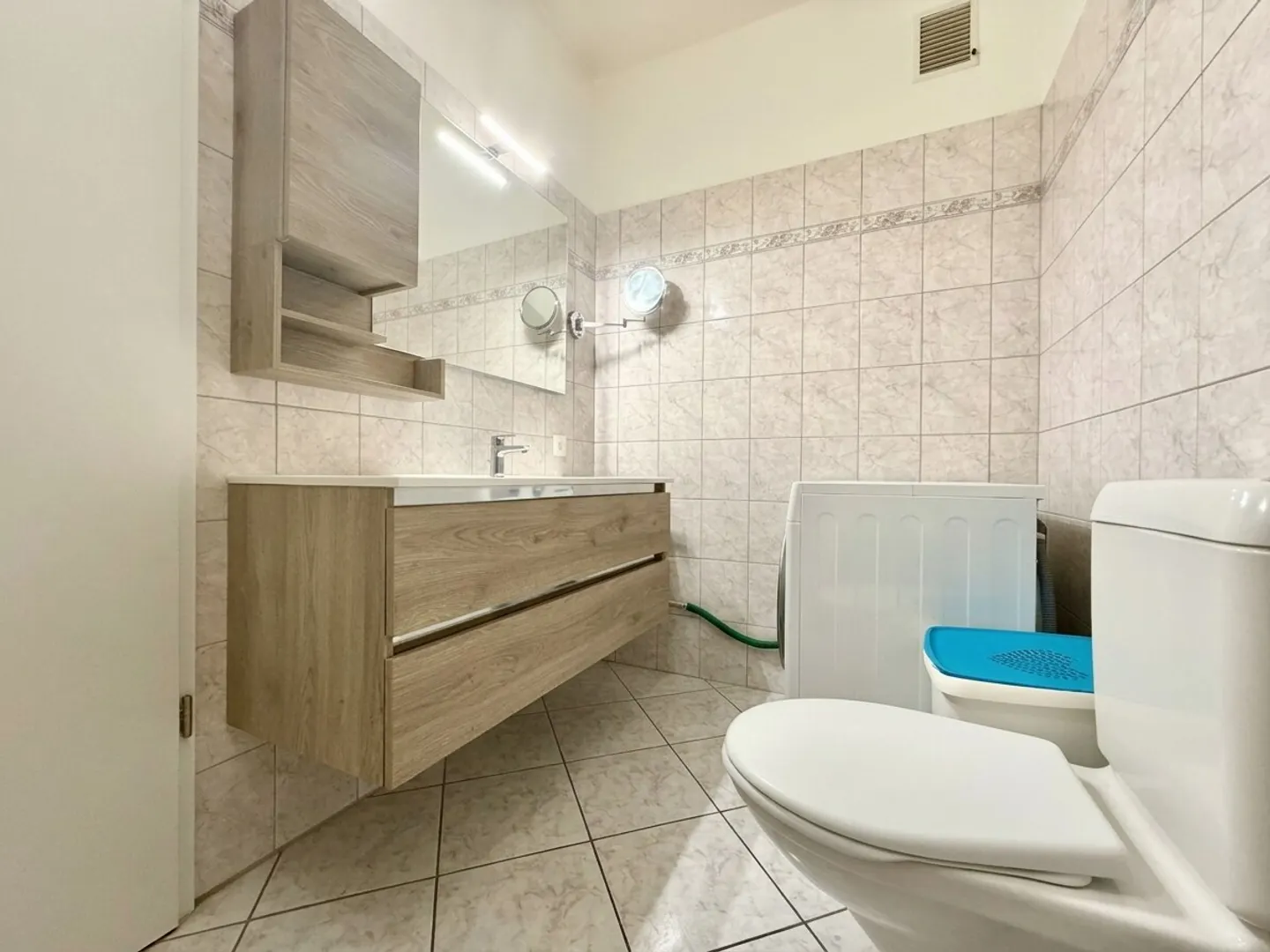 GERÄUMIGE UND HELL 3.5 ZIMMER MIT TERRASSE IN CADENAZZO - Foto 13 von 13