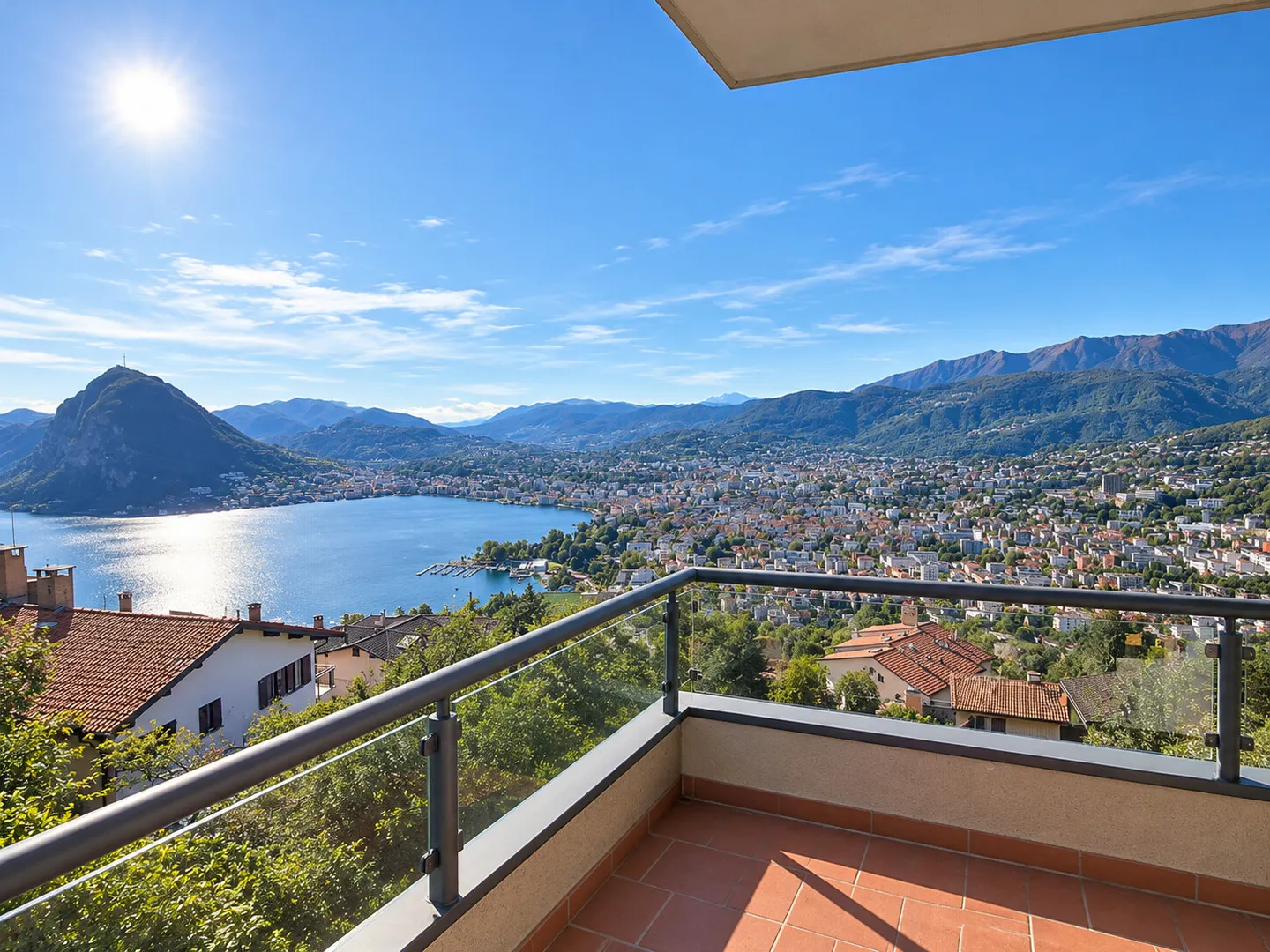 SECONDARY RESIDENCE - 3.5 WITH LAKE VIEW IN ALDESAGO - Photo 1 of 13