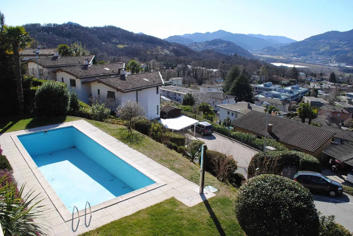 DUPLEX ATTIC WITH 5.5 ROOMS AND POOL IN COMANO - Photo 1 of 10