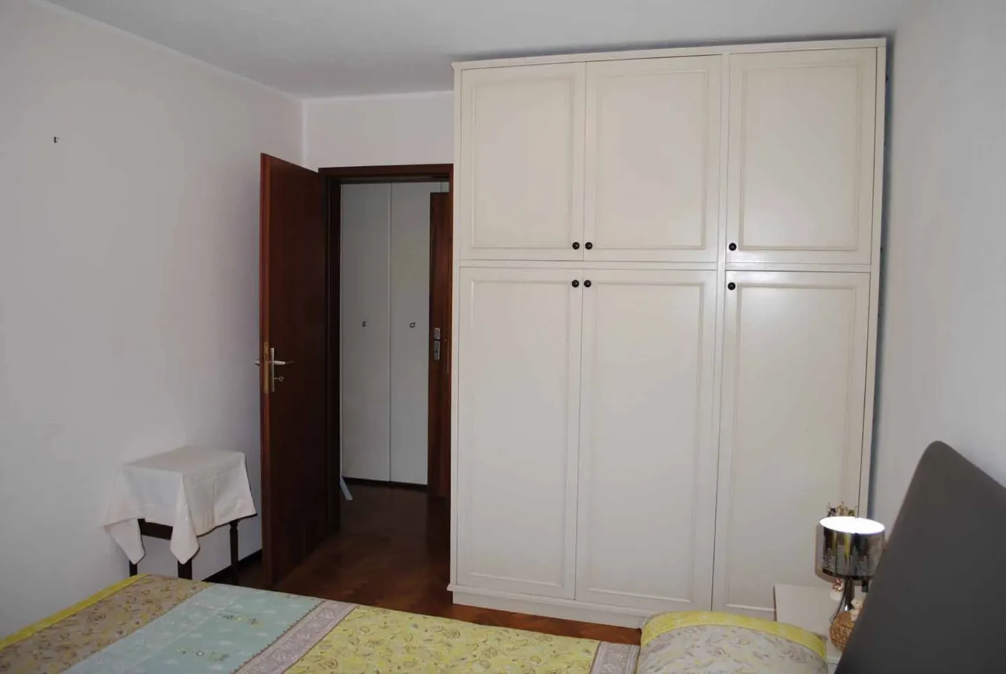 DUPLEX-ATTIKAWOHNUNG MIT 5.5 ZIMMERN UND POOL IN COMANO - Foto 9 von 13