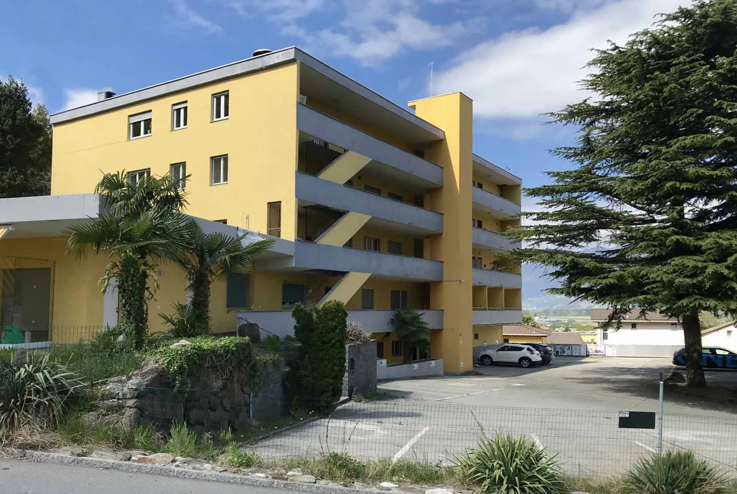 ZU VERMIETEN 2.5-ZIMMER-WOHNUNG MIT TERRASSE IN CADENAZZO - Foto 8 von 9