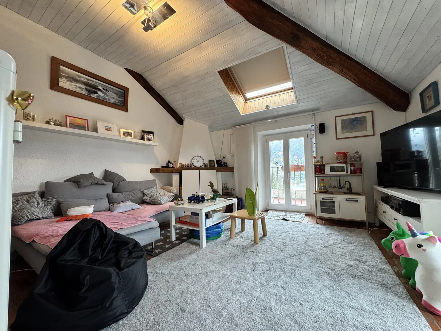 Characteristic 4.5 Rooms on the Top Floor in Bedano - Photo 2 of 9