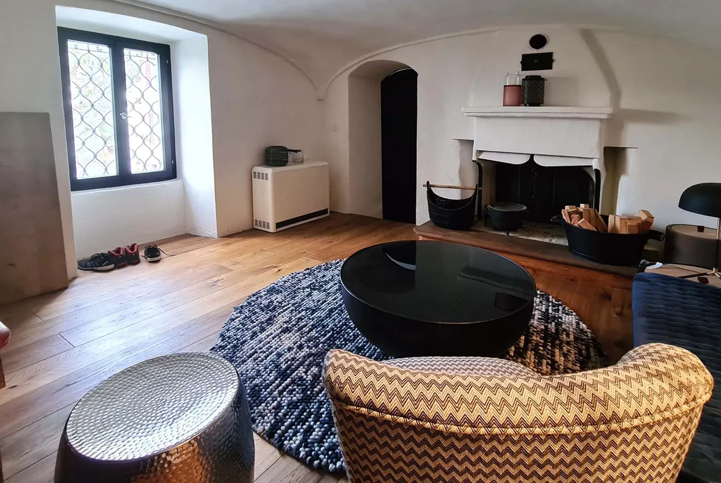 STILVOLLES HAUS MIT 5.5 ZIMMERN UND GARTEN IN PIANDERA - Foto 1 von 9