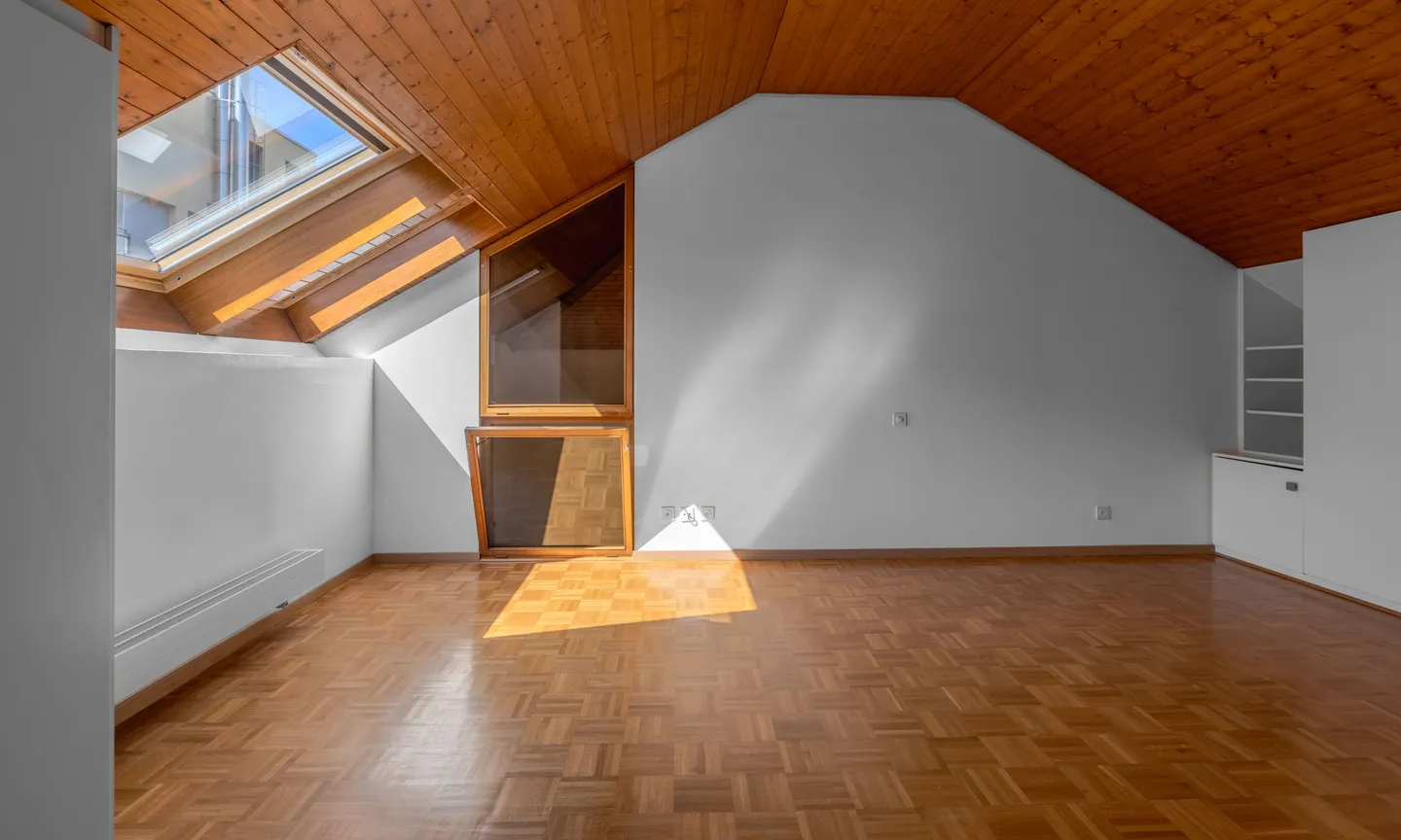 SPLENDIDO DUPLEX 3.5 LOCALI A DUE PASSI DAL LAGO DI LUGANO - Foto 8 di 11