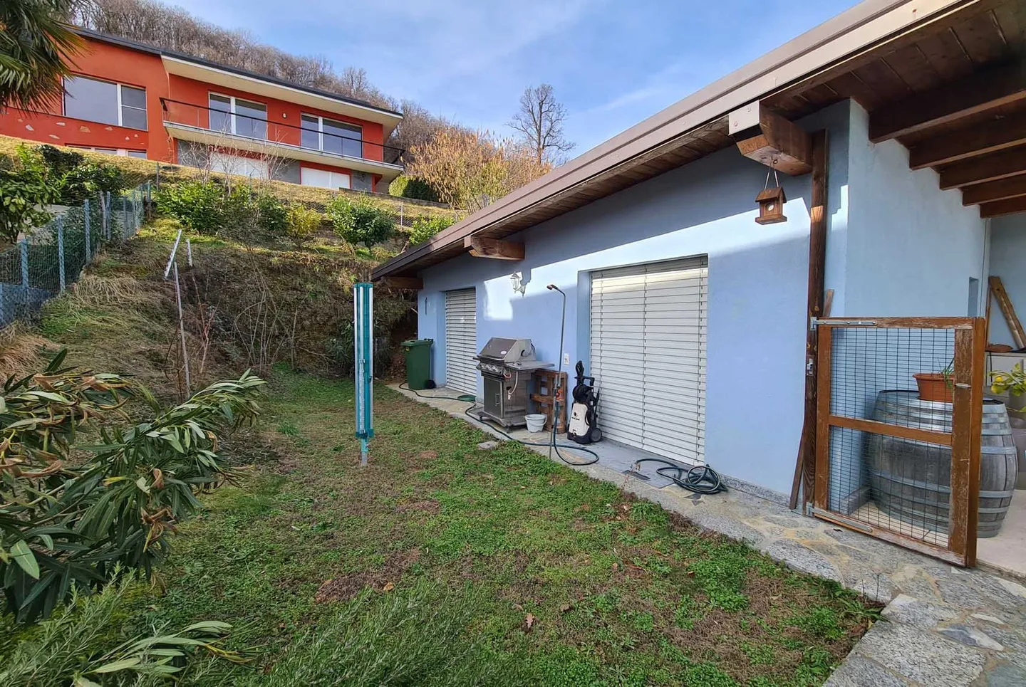 ATTICO DUPLEX 5.5 CON GRANDE TERRAZZA E GIARDINO A BIOGGIO - Foto 7 di 11