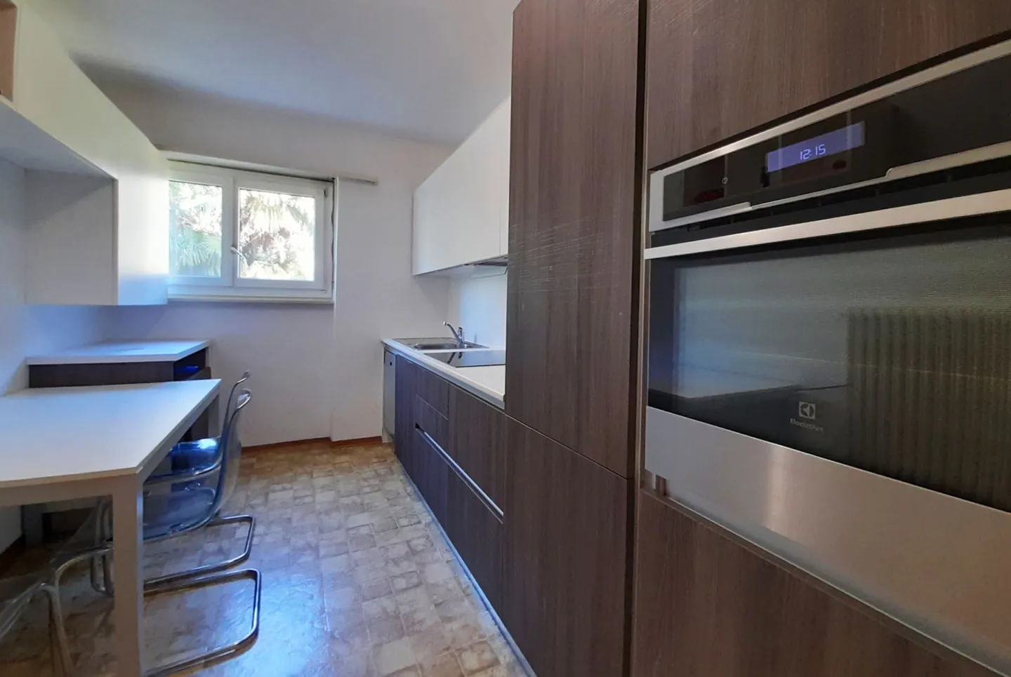 GERÄUMIGE 3.5-ZIMMER-WOHNUNG MIT TERRASSE IN MINUSIO - Foto 5 von 9