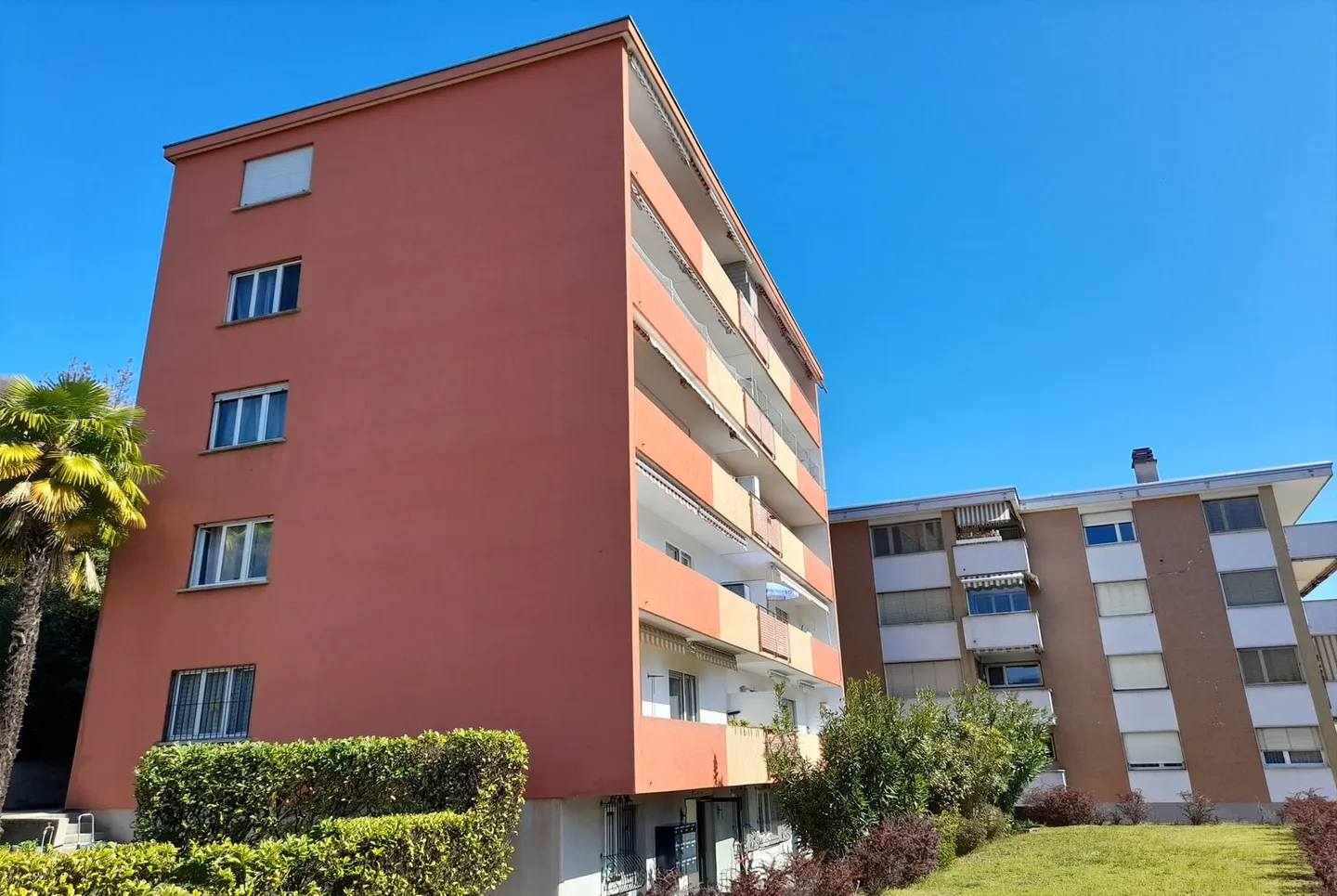 GERÄUMIGE 3.5-ZIMMER-WOHNUNG MIT TERRASSE IN MINUSIO - Foto 2 von 9