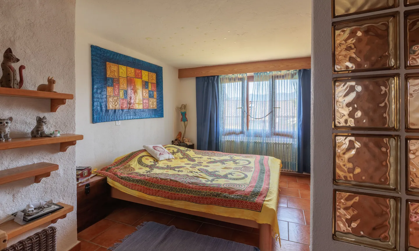 GERÄUMIGES MEHRFAMILIENHAUS MIT ÜBER 12 ZIMMERN IN SAVOSA - Foto 5 von 9