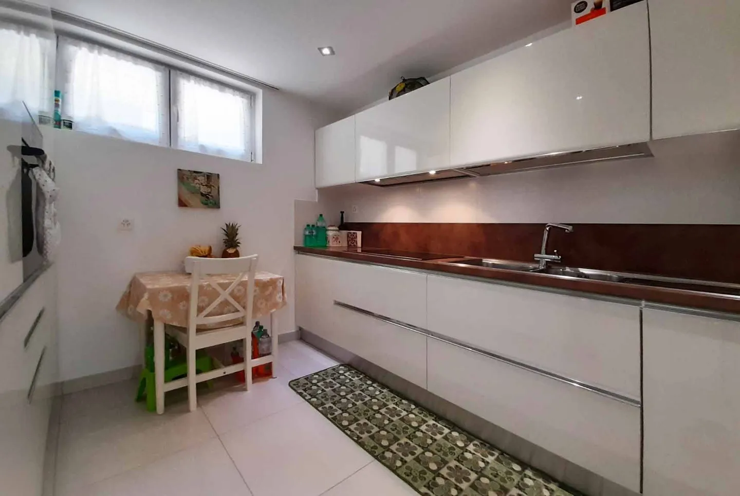 TWO-FAMILY VILLA 7 ROOMS WITH TERRACE AND GARDEN IN CANOBBIO - Photo 6 of 11