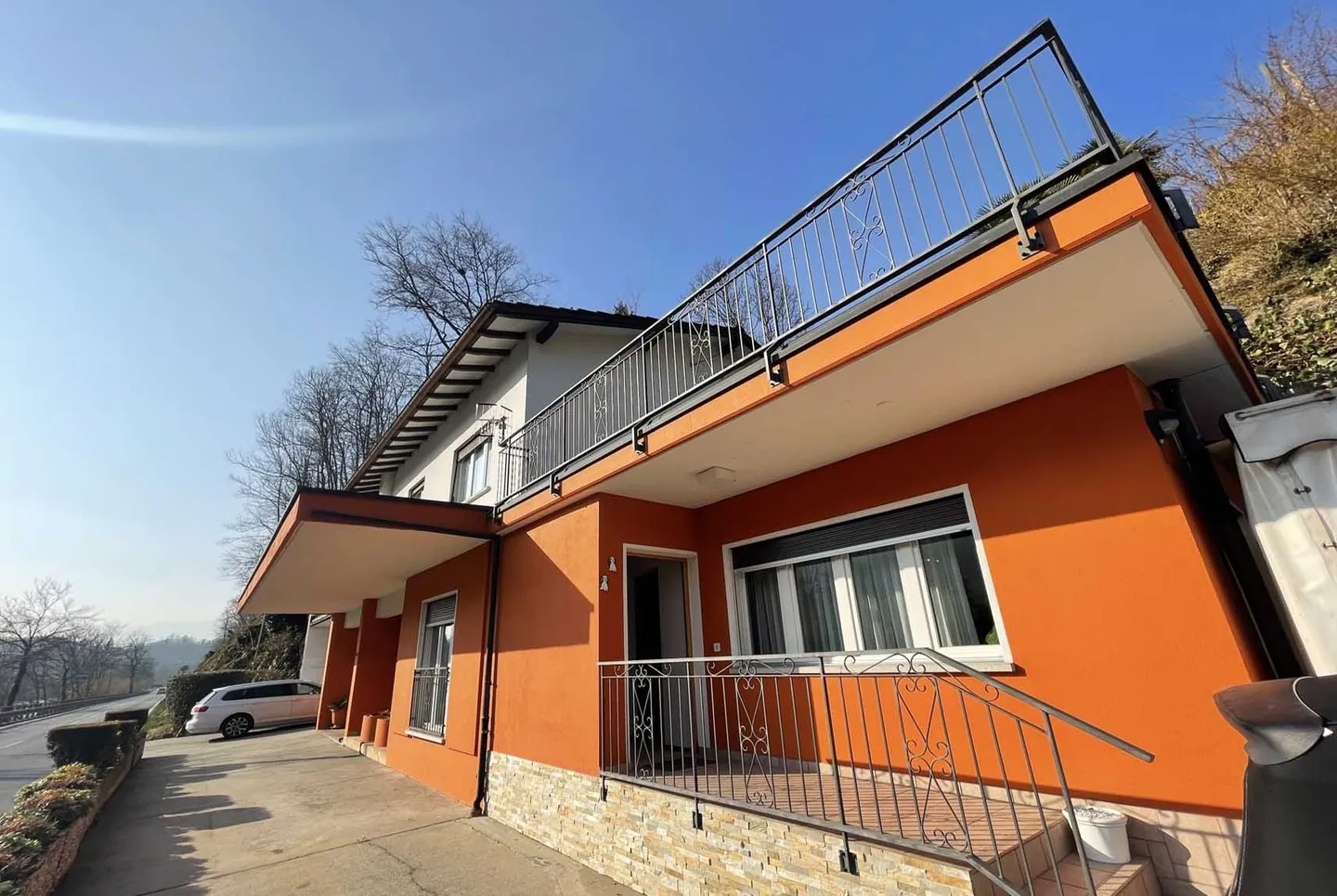 CASA BIFAMILIARE CON TERRENO EDIFICABILE A PONTE CREMENAGA - Foto 8 di 11