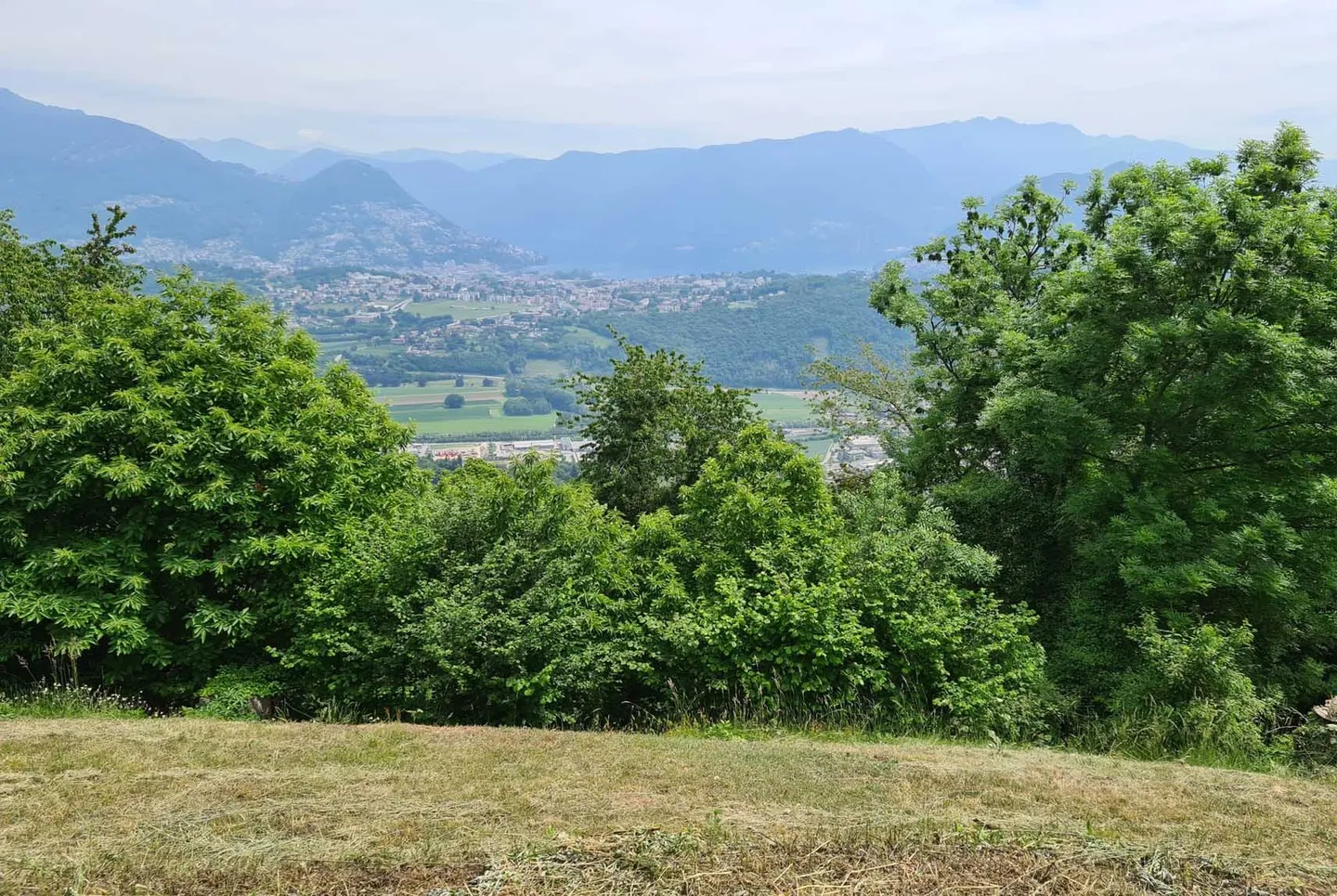 BUILDABLE LAND R2 LAKE VIEW WITH PROJECT IN CADEMARIO - Photo 2 of 9