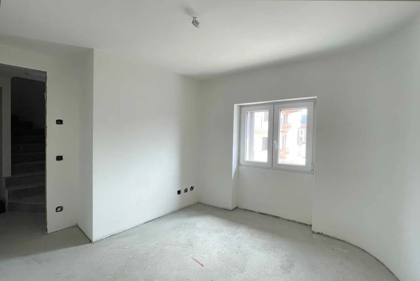 MAISON RÉNOVÉE DE 6.5 PIÈCES À MIGLIEGLIA - Photo 7 sur 13