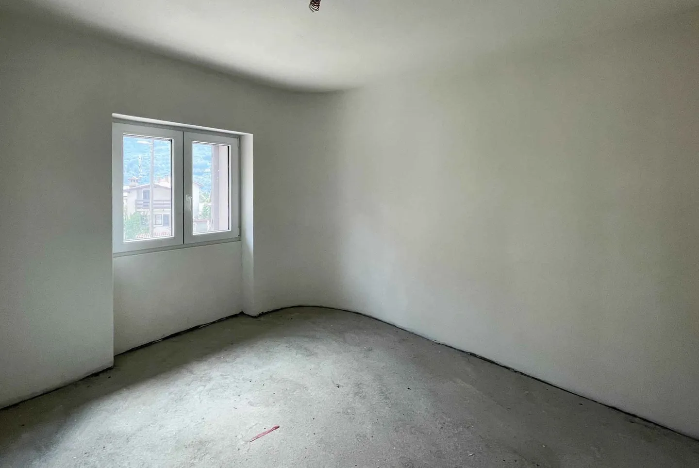 MAISON RÉNOVÉE DE 6.5 PIÈCES À MIGLIEGLIA - Photo 8 sur 13