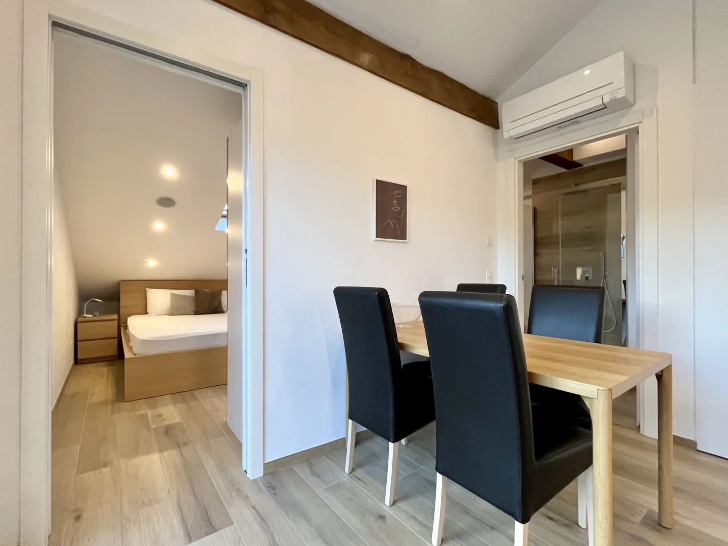 À LOUER SUPERBE 2.5 PIÈCES MEUBLÉ À LUGANO CANOBBIO - Photo 4 sur 13