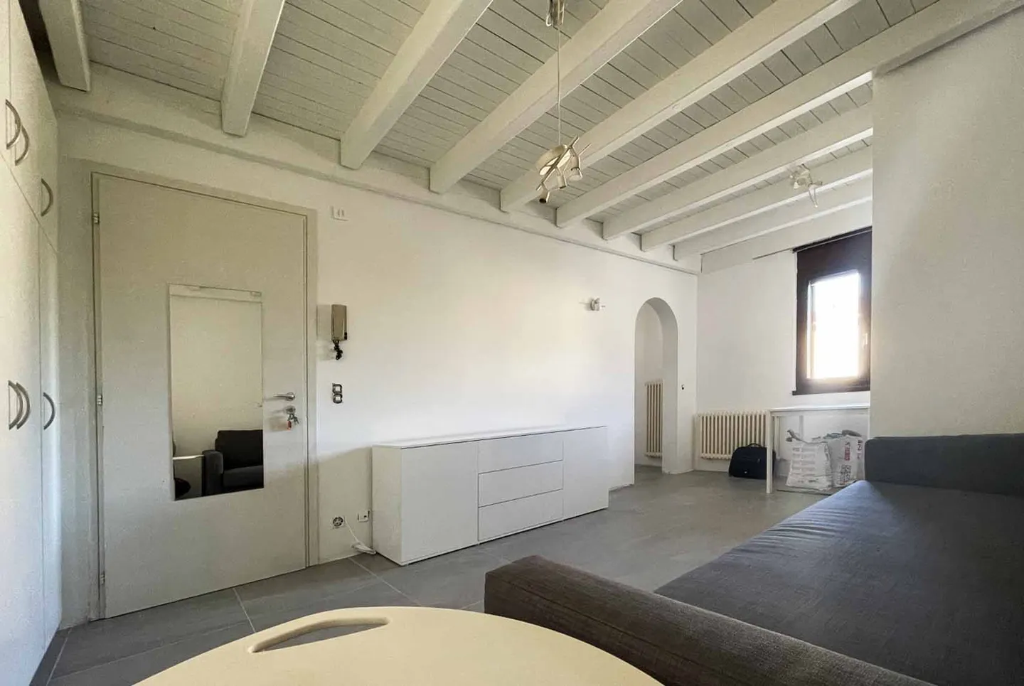 VERMIETET 1.5 RENOVIERT IN WOHNANLAGE MIT POOL IN CASLANO - Foto 1 von 6