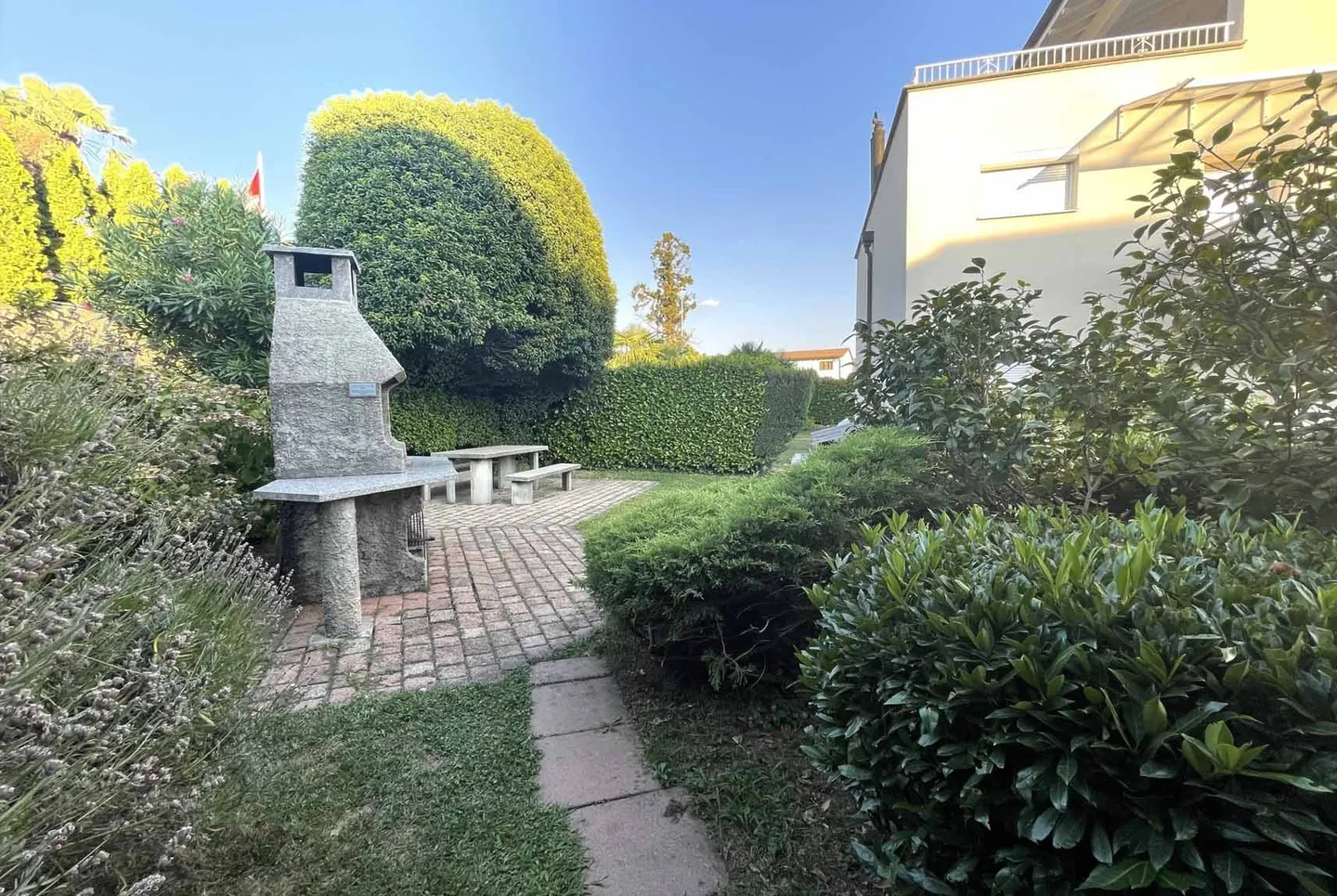 VERMIETET 1.5 RENOVIERT IN WOHNANLAGE MIT POOL IN CASLANO - Foto 5 von 6