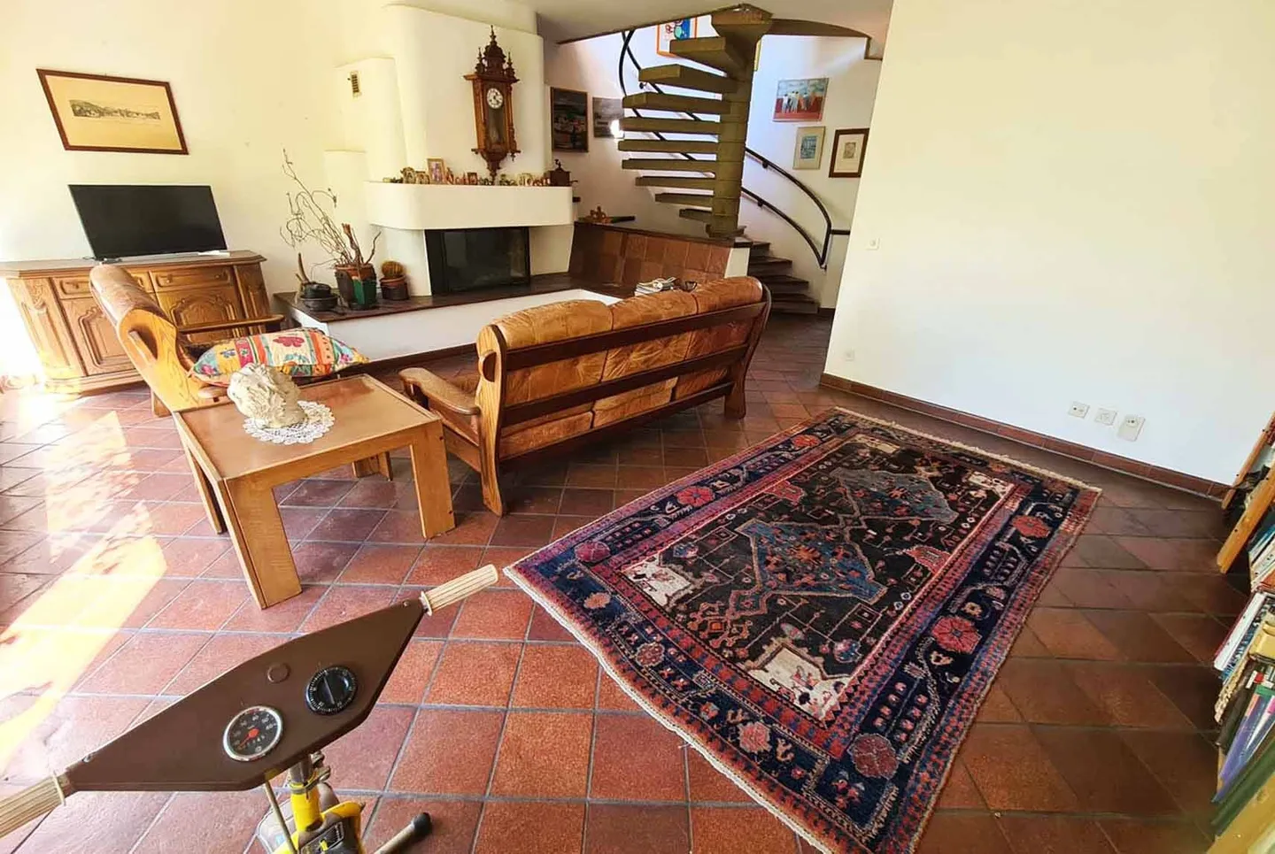 Maison accueillante 5.5 pièces entourée de verdure à Melano - Photo 3 sur 10