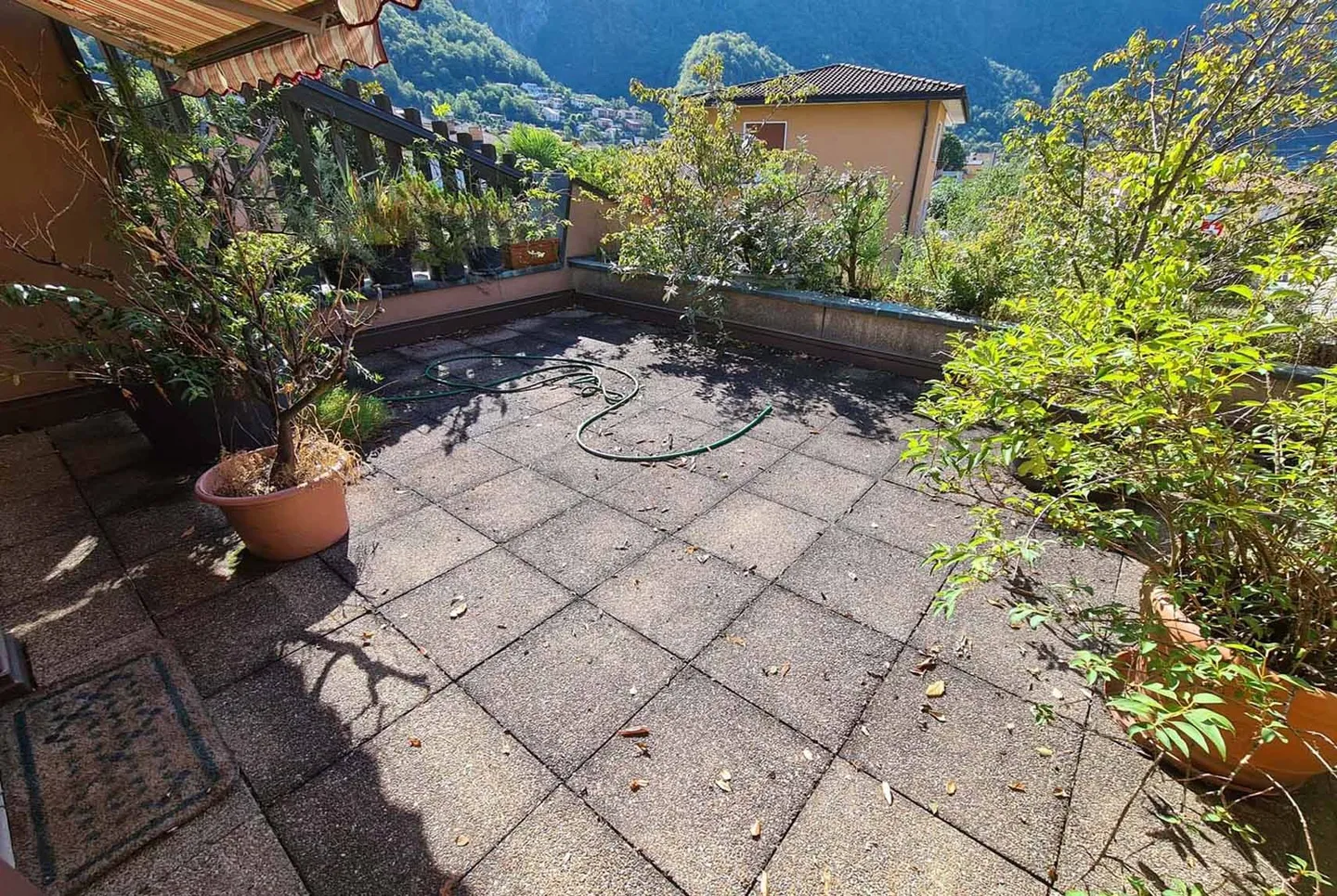 Maison accueillante 5.5 pièces entourée de verdure à Melano - Photo 4 sur 10