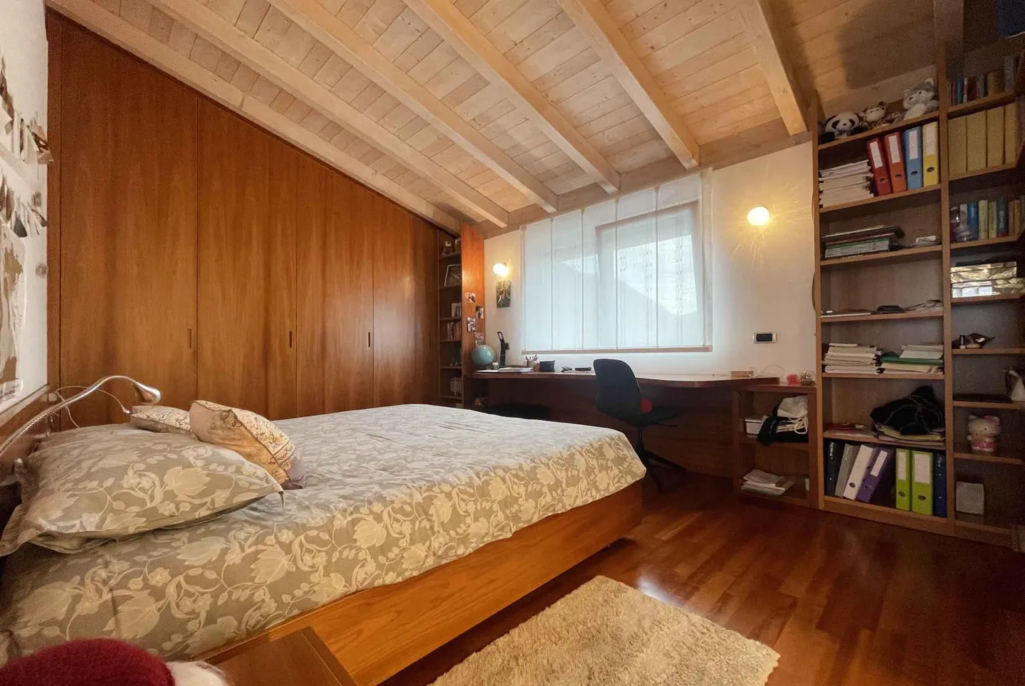 PRÄCHTIGE VILLA MIT 6 ZIMMERN UND HOCHWERTIGEN AUSFÜHRUNGEN IN CAPRIASCA - Foto 6 von 9