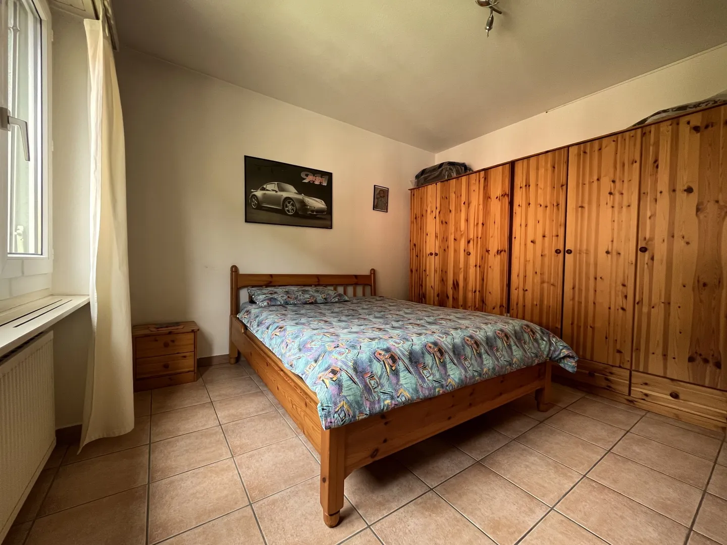 GERÄUMIGES ATTIKAWOHNUNG 4.5 ZIMMER + STUDIO MIT OFFENEM BLICK IN LUMINO - Foto 8 von 9