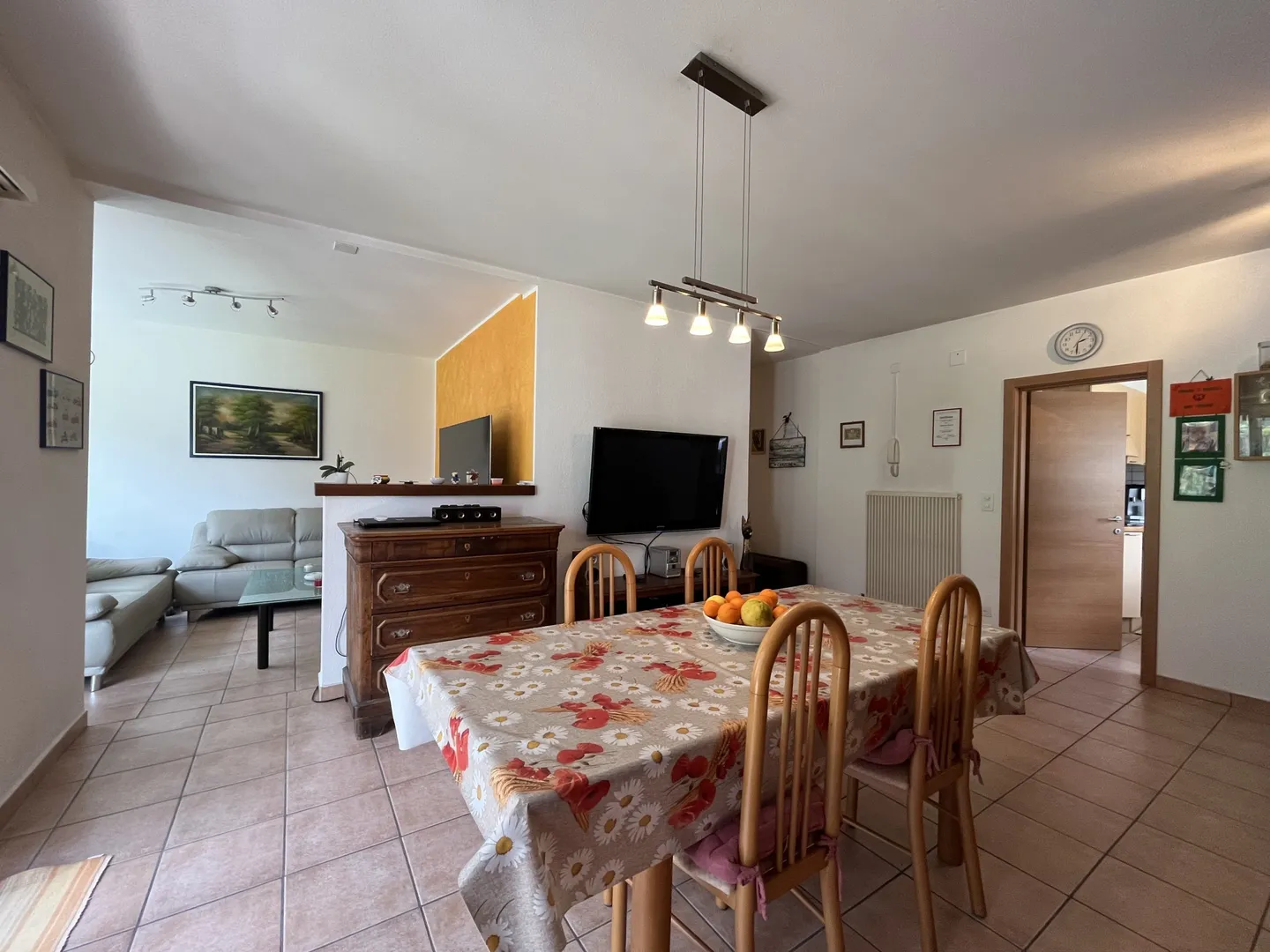 PENTHOUSE 4.5 ROOMS + STUDIO AND VIEW IN THE GREEN AT LUMINO - Photo 4 of 10