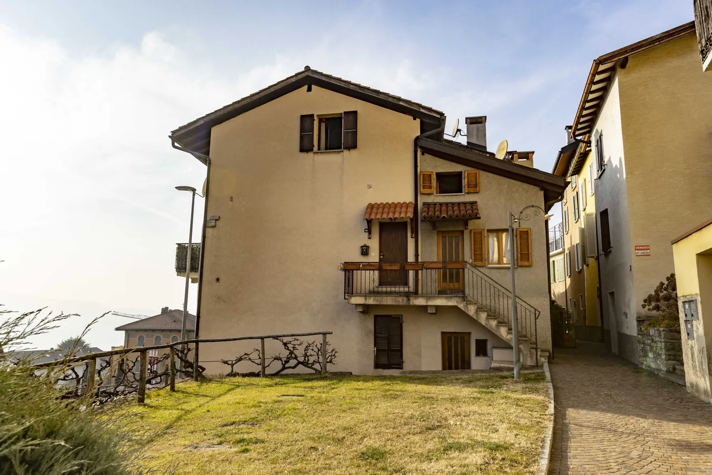 BARGAIN - CHARMING 3.5 ROOMS DUPLEX WITH LAKE VIEW IN RUVIGLIANA - Photo 8 of 9