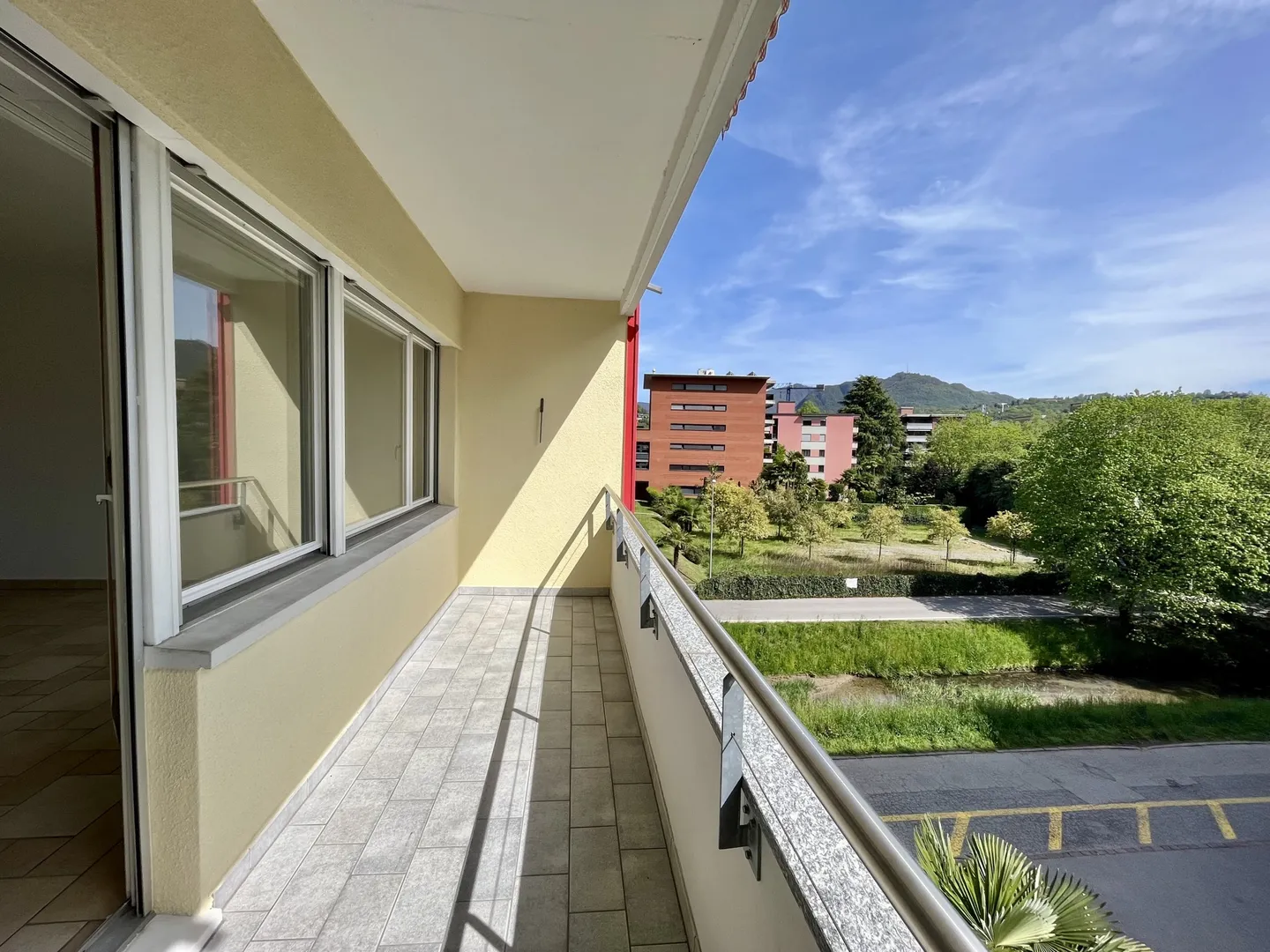 3.5 ROOMS WITH TERRACE AND GARAGE IN AGNO - Photo 1 of 9