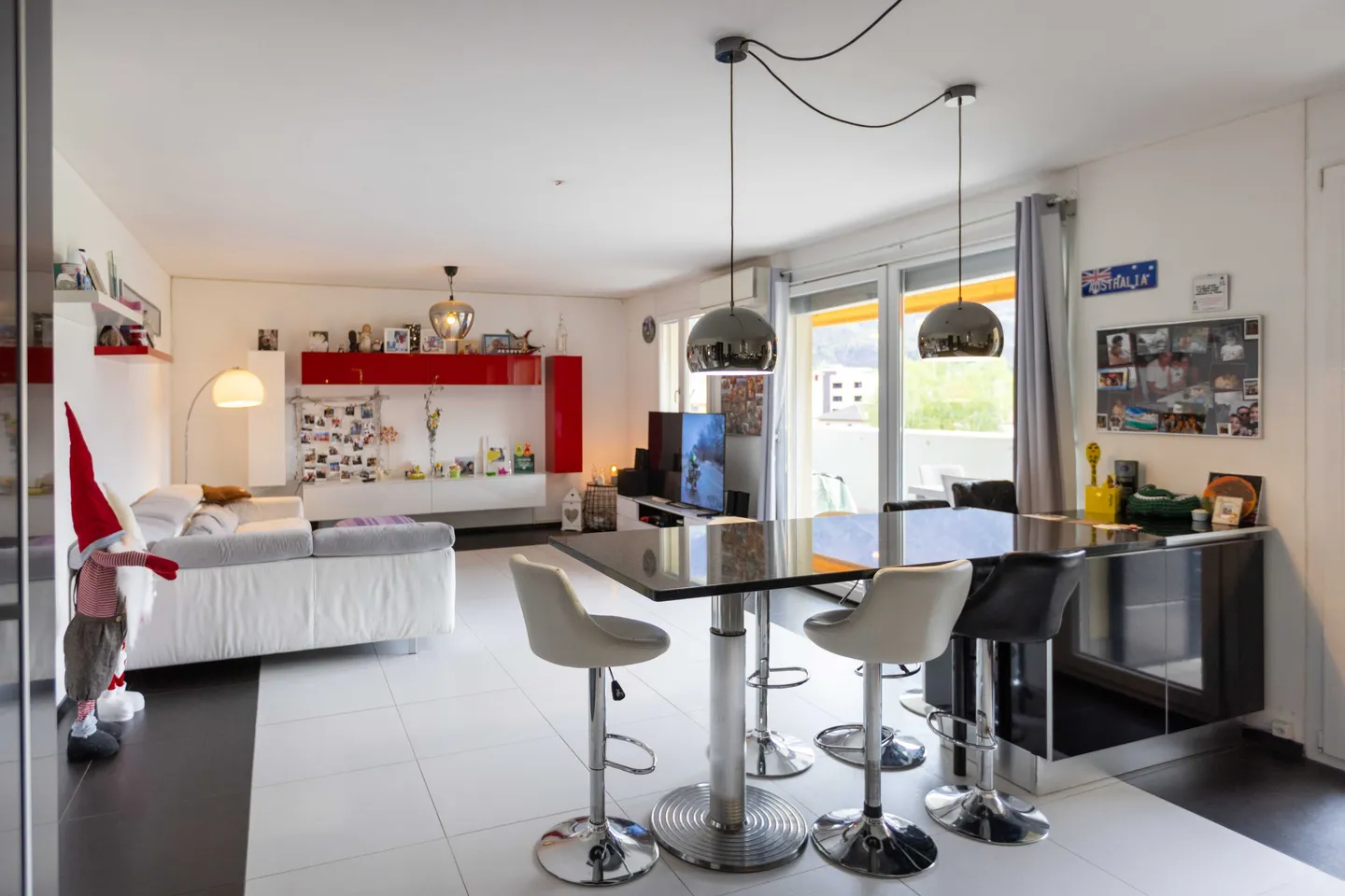 ELEGANTE 4.5 ZIMMER IN EINER BEQUEMEN WOHNGEGEND IN BELLINZONA - Foto 3 von 9