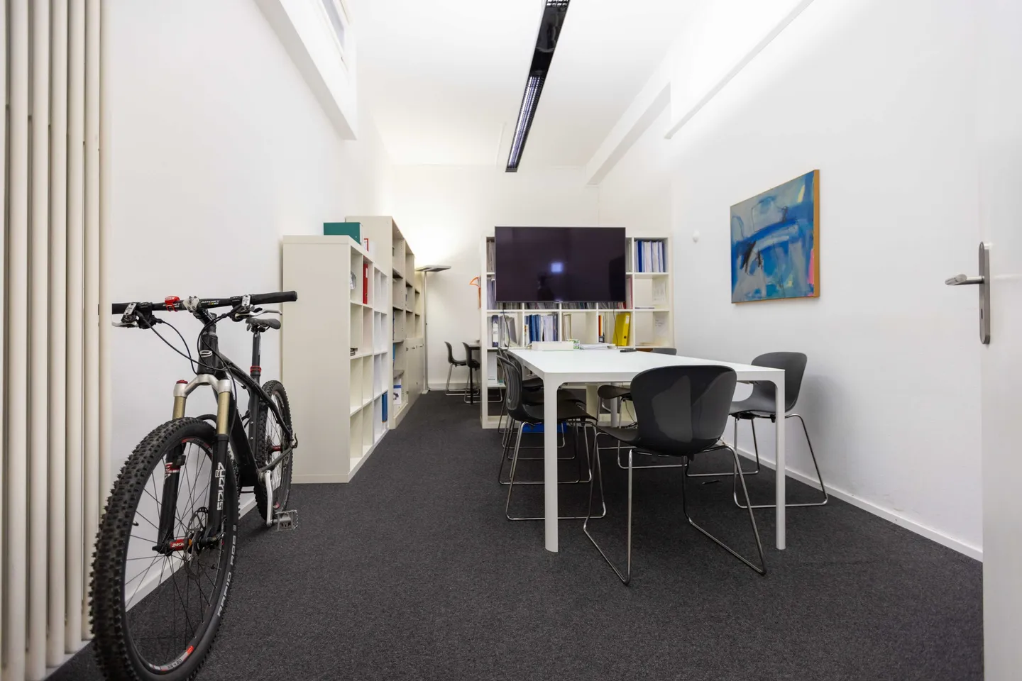 5 LOC. COMMERCIALI CON PROGETTO PER 2 APPARTAMENTI A LUGANO - Foto 9 di 9